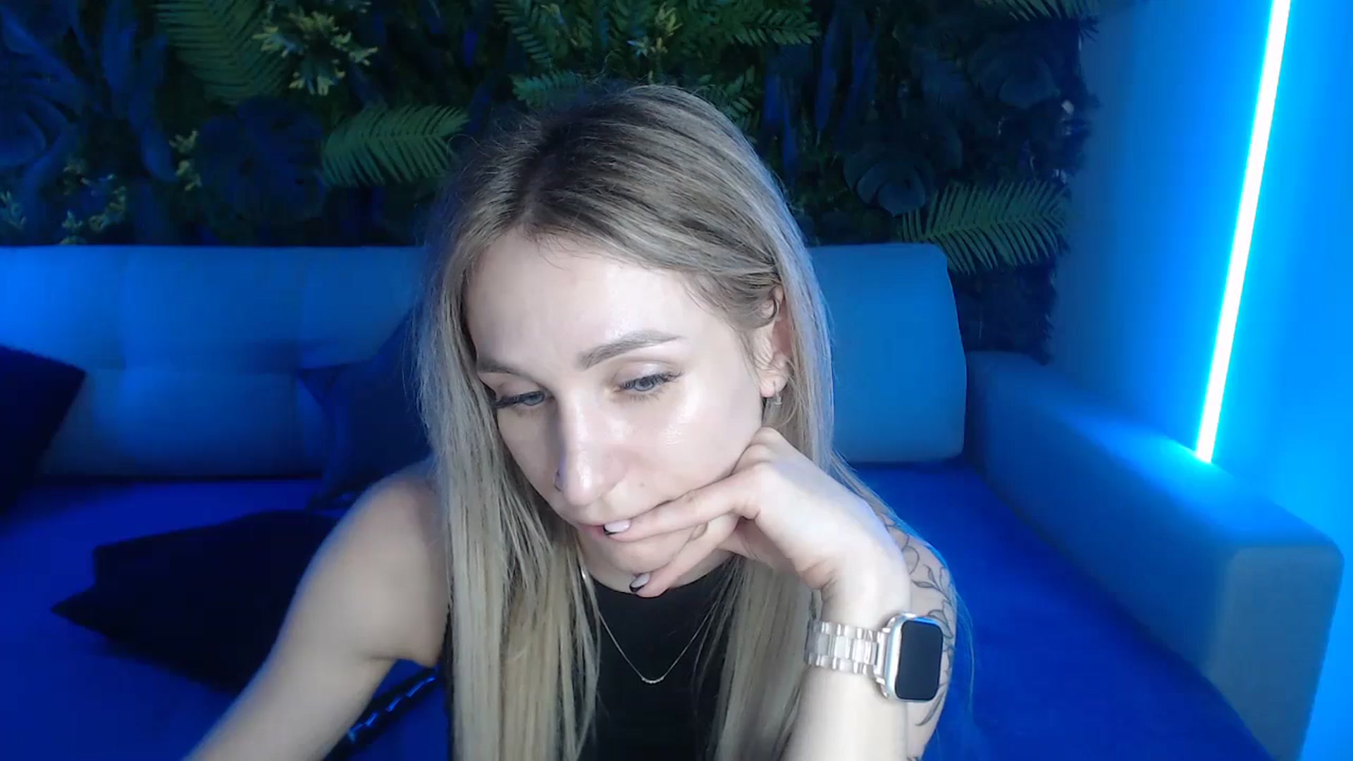 Gallery image thumbnail from Horny_Blond's myfreecams stream on, 05/31/2024, 12:21 image 3 of 20