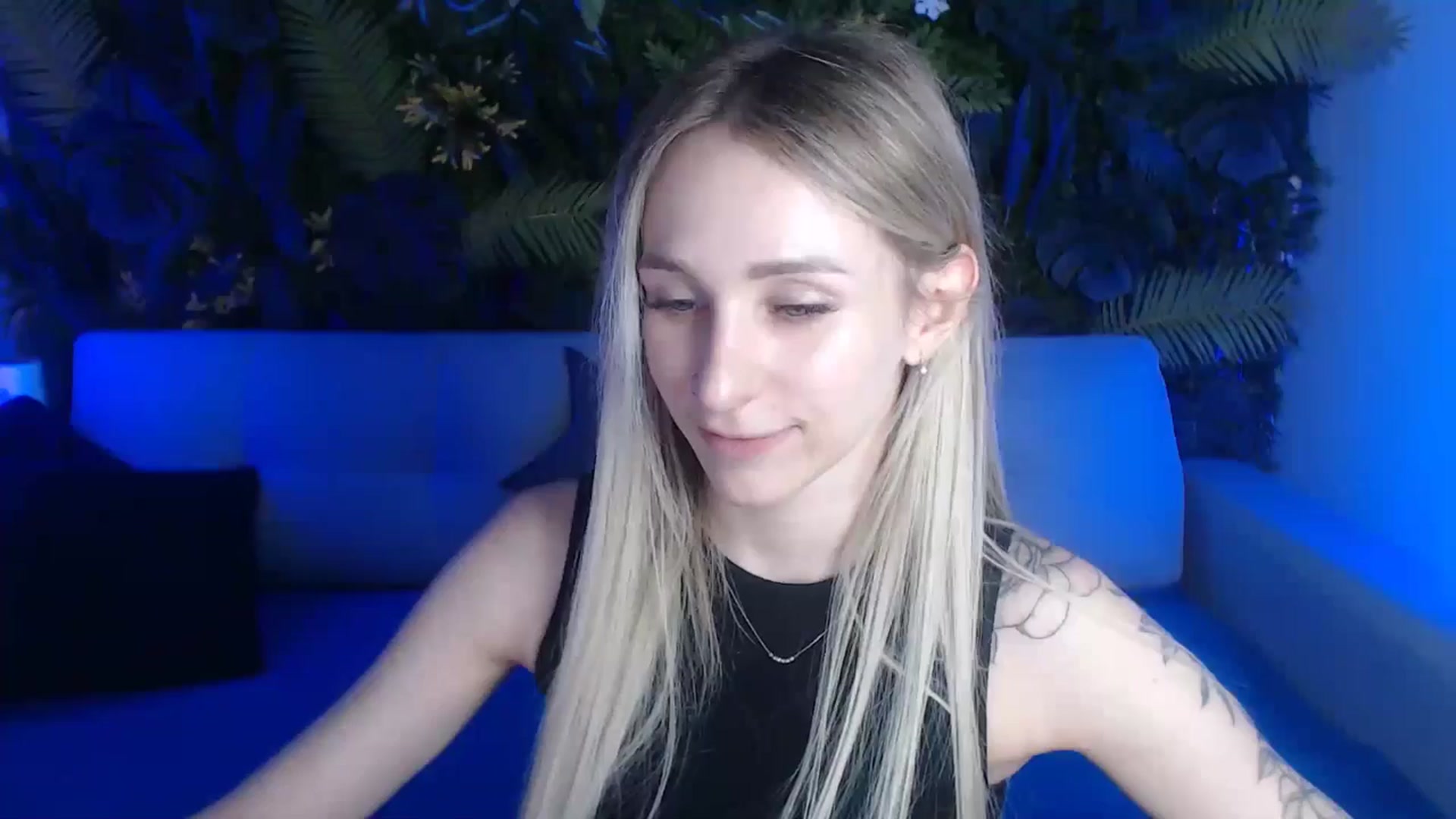 Gallery image thumbnail from Horny_Blond's myfreecams stream on, 06/03/2024, 08:35 image 7 of 20
