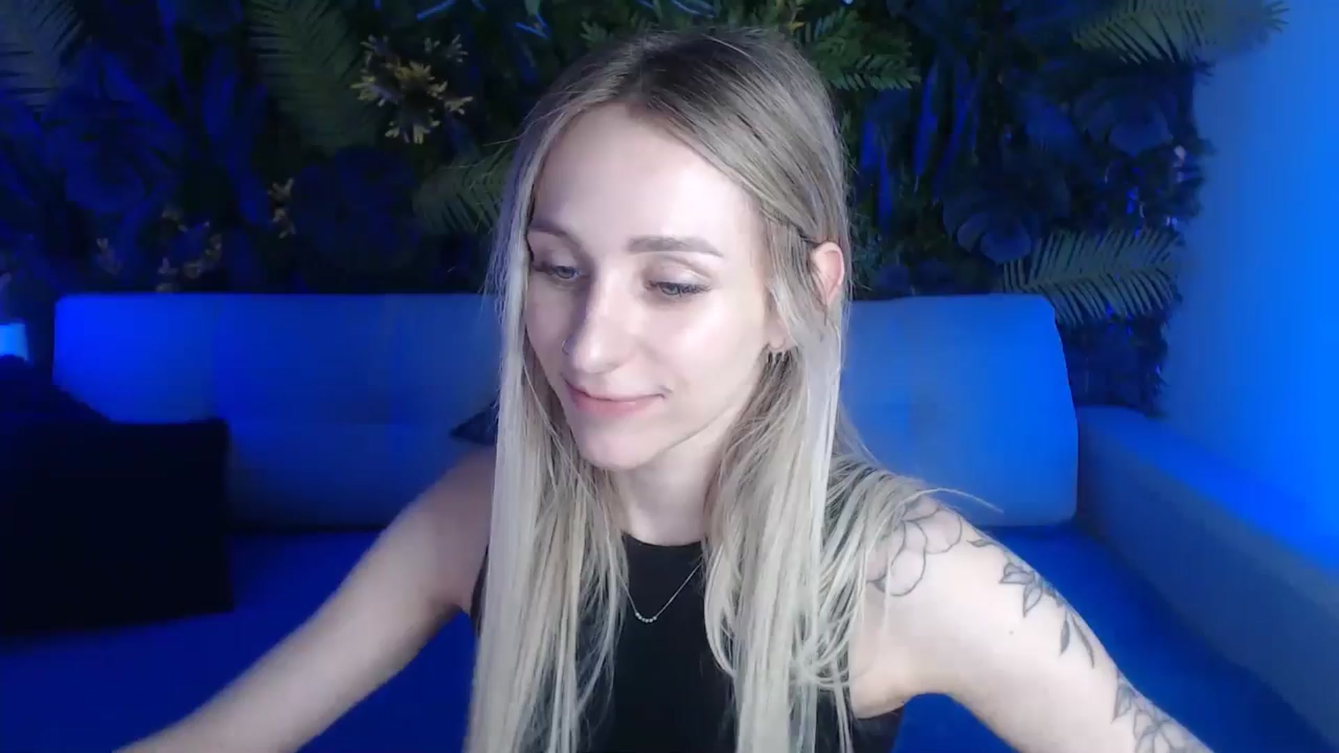 Gallery image thumbnail from Horny_Blond's myfreecams stream on, 06/03/2024, 08:35 image 16 of 20