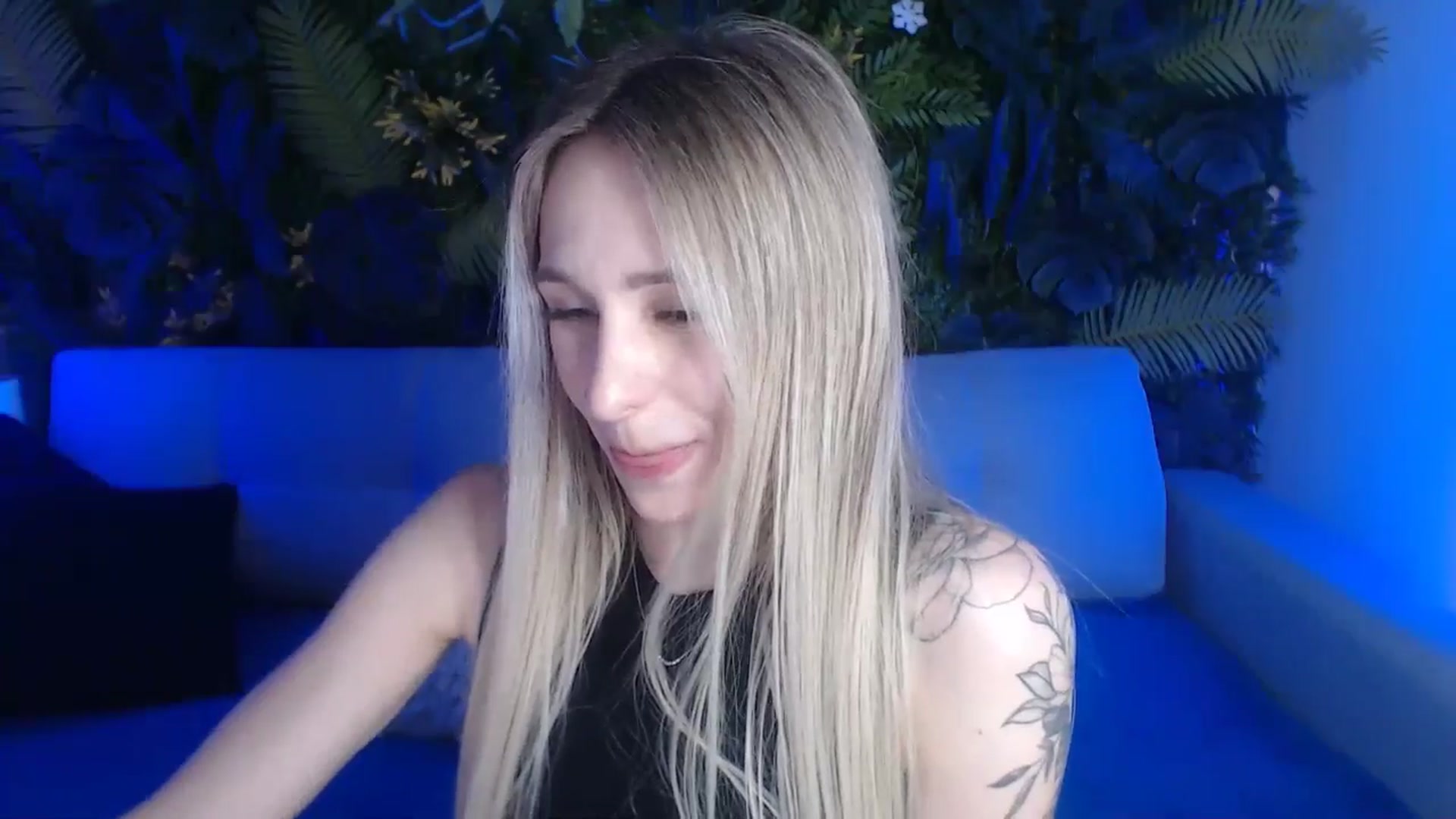 Gallery image thumbnail from Horny_Blond's myfreecams stream on, 06/03/2024, 09:10 image 6 of 20