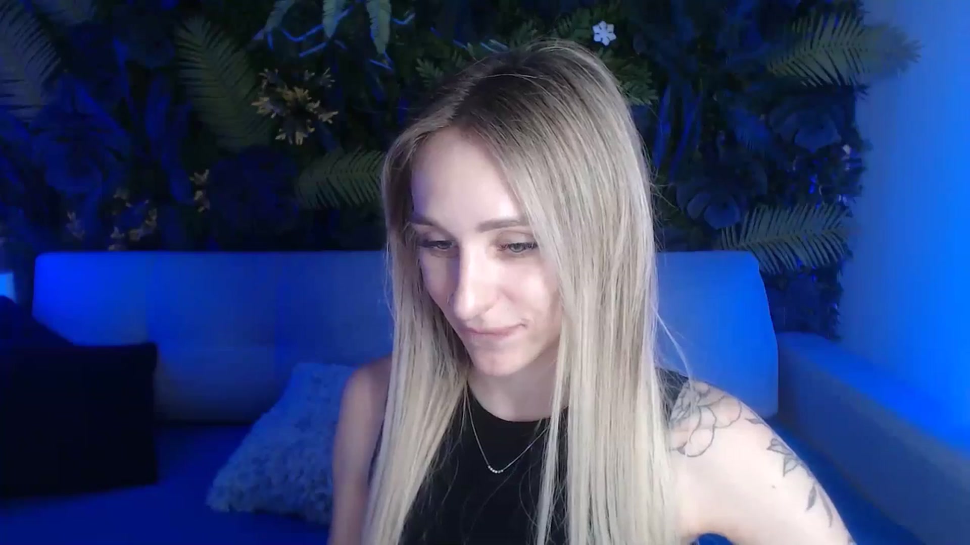 Gallery image thumbnail from Horny_Blond's myfreecams stream on, 06/03/2024, 09:10 image 9 of 20
