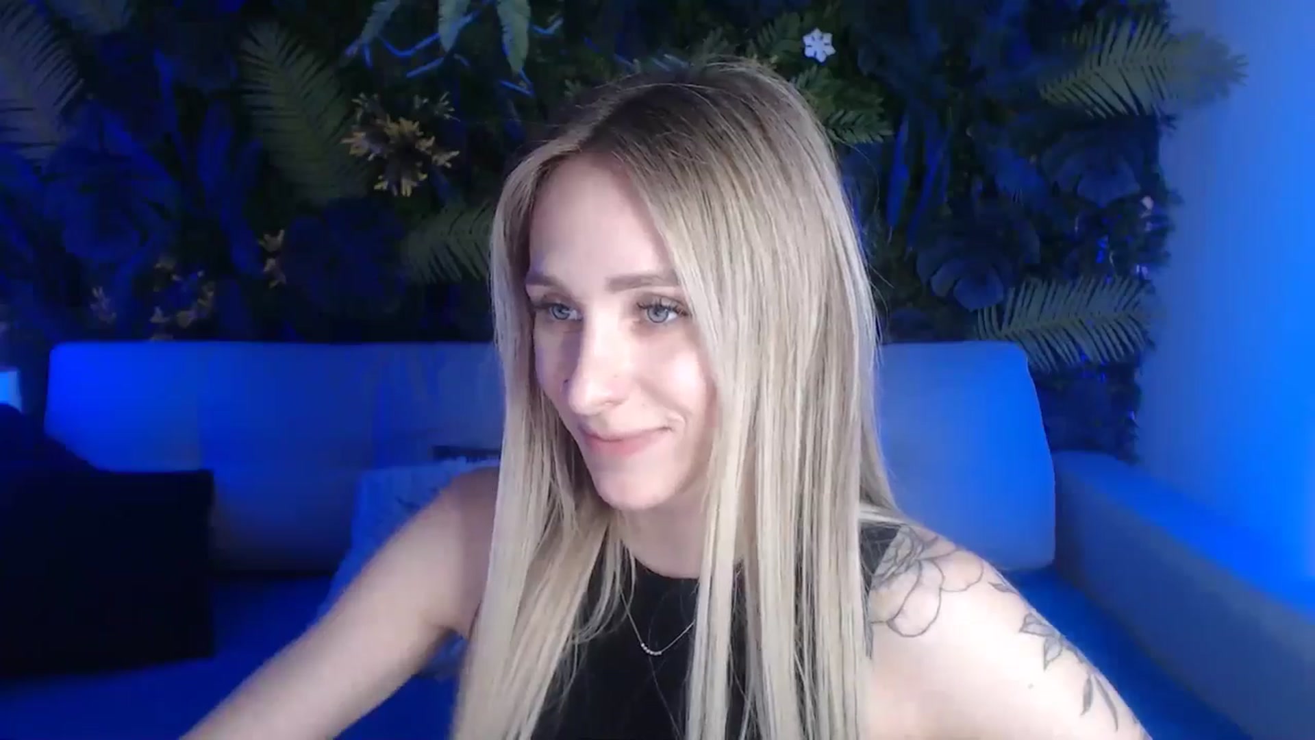 Gallery image thumbnail from Horny_Blond's myfreecams stream on, 06/03/2024, 09:10 image 14 of 20