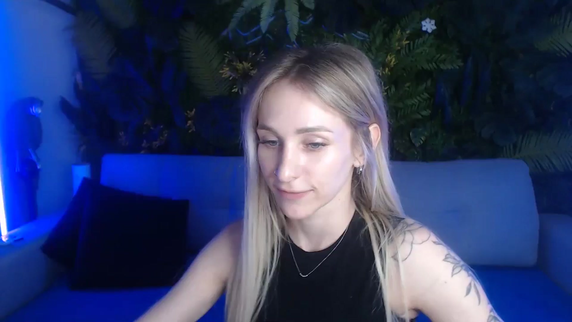 Gallery image thumbnail from Horny_Blond's myfreecams stream on, 06/04/2024, 08:38 image 18 of 20