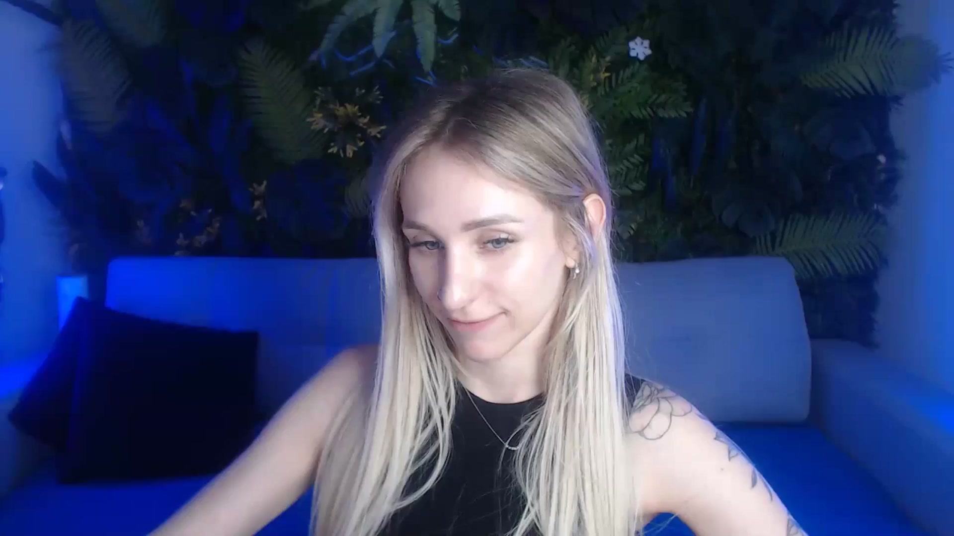 Gallery image thumbnail from Horny_Blond's myfreecams stream on, 06/04/2024, 08:38 image 16 of 20