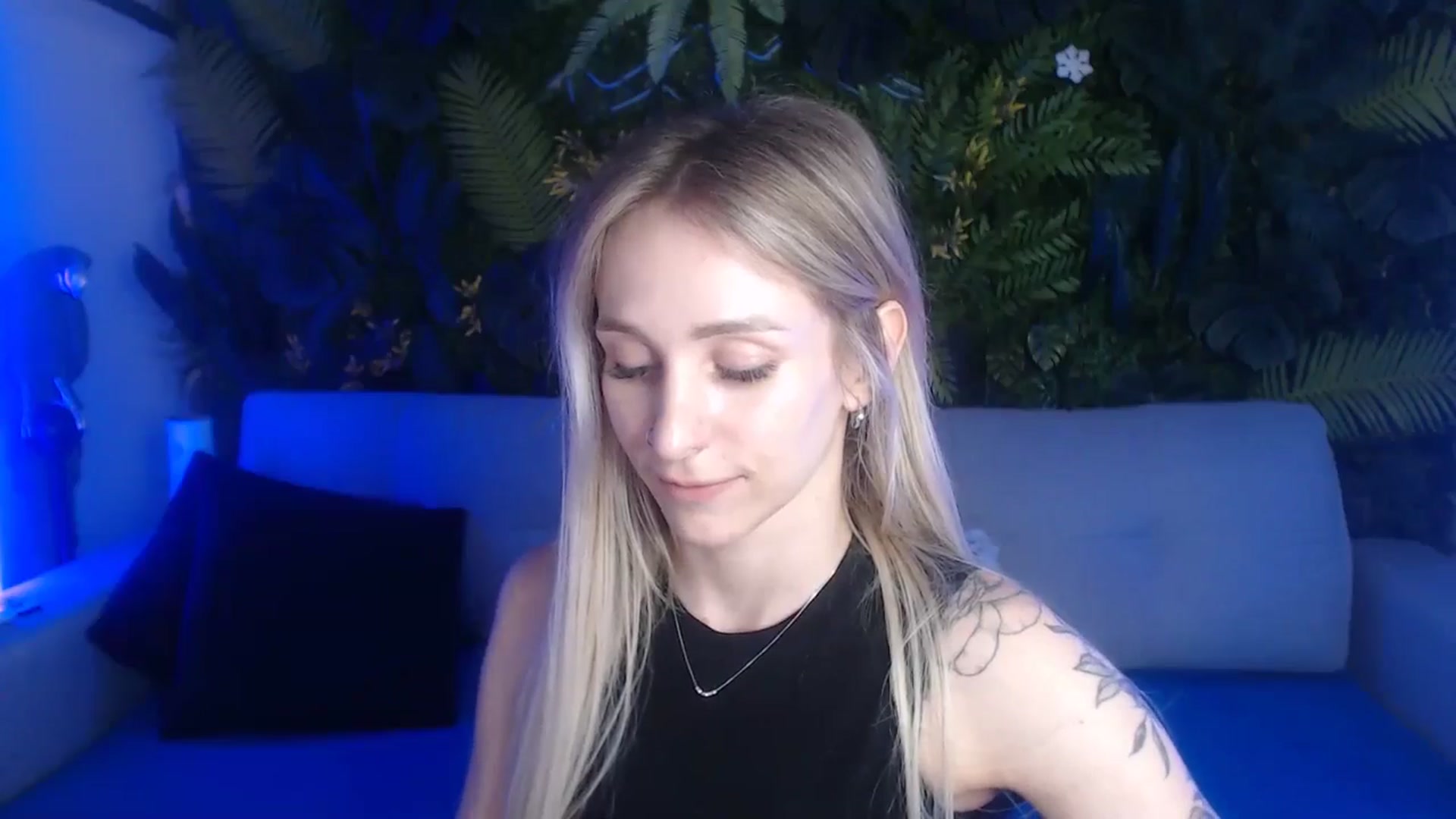 Gallery image thumbnail from Horny_Blond's myfreecams stream on, 06/04/2024, 08:38 image 19 of 20