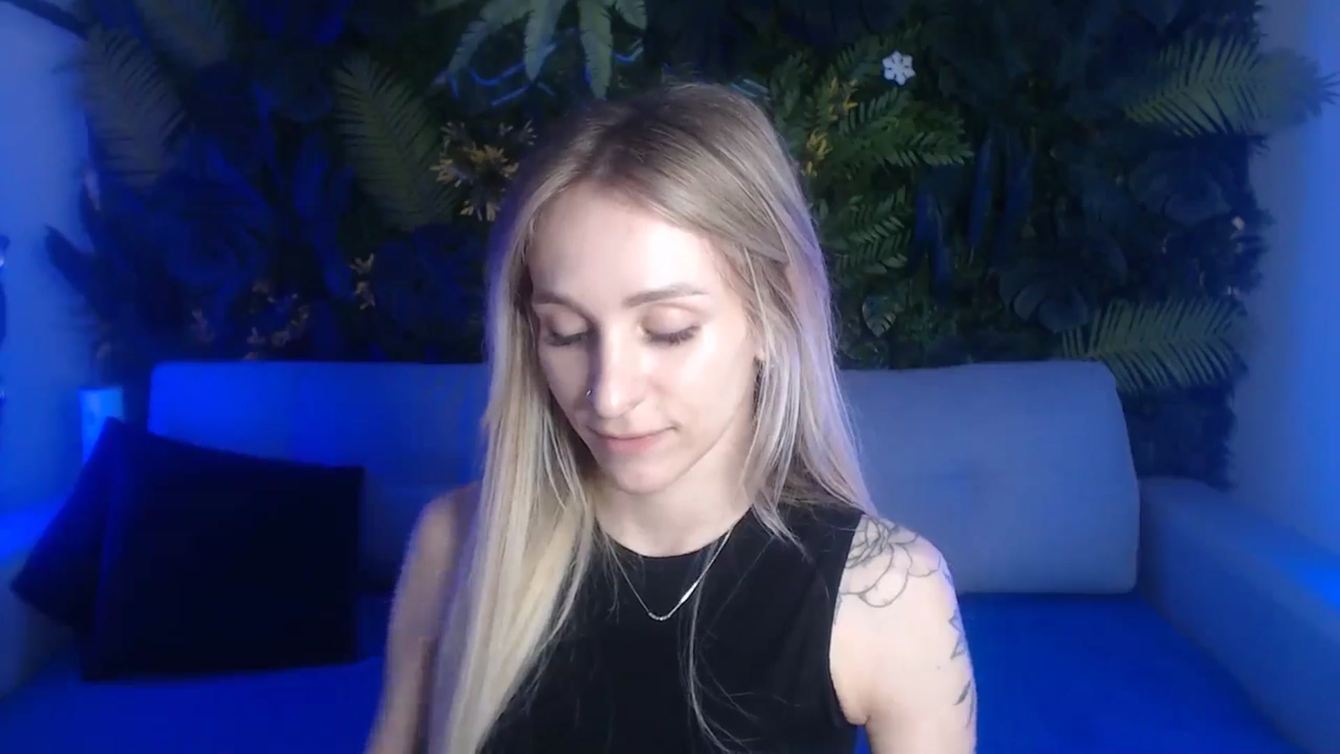 Gallery image thumbnail from Horny_Blond's myfreecams stream on, 06/04/2024, 08:38 image 10 of 20