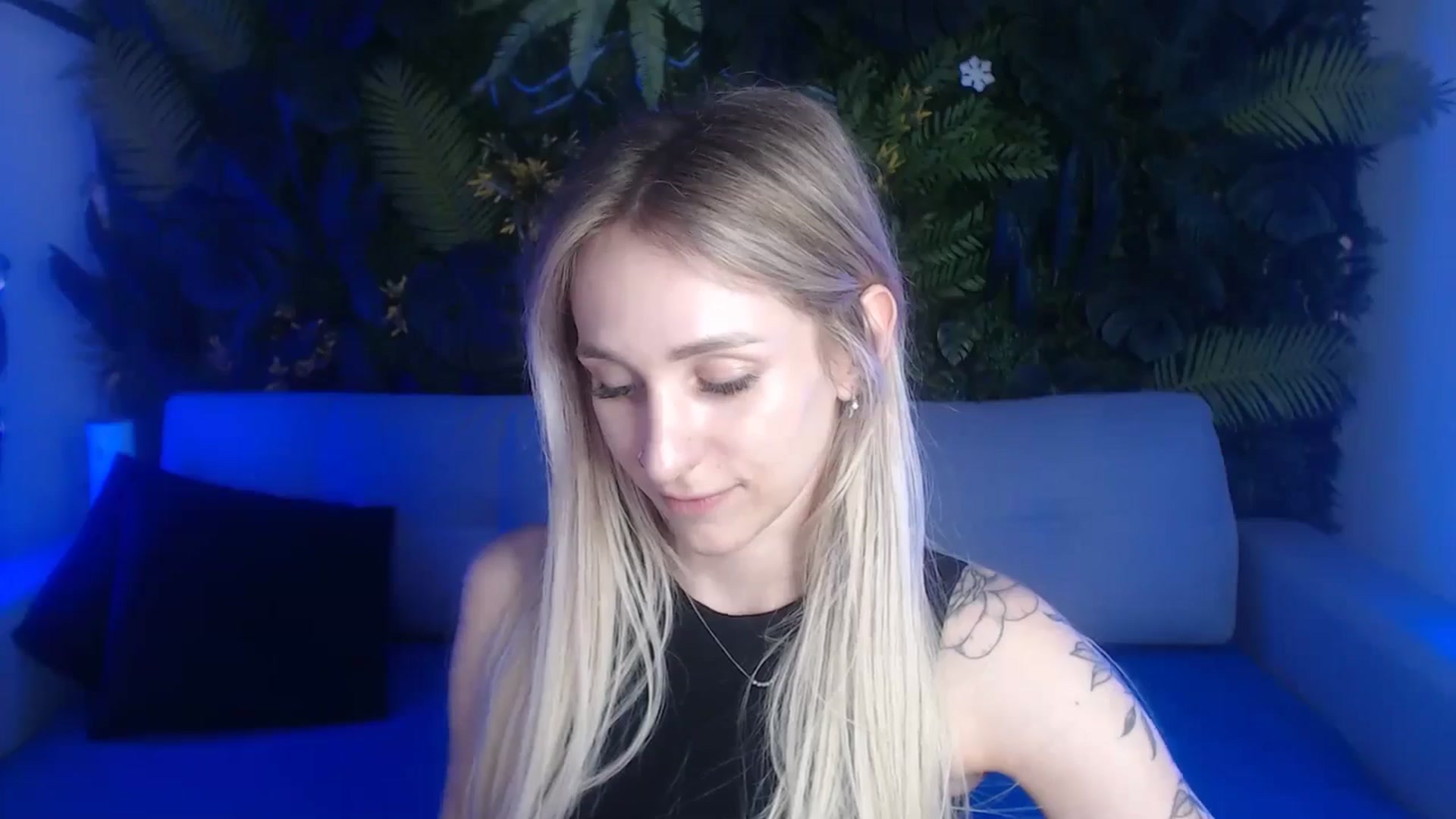 Gallery image thumbnail from Horny_Blond's myfreecams stream on, 06/04/2024, 08:38 image 15 of 20