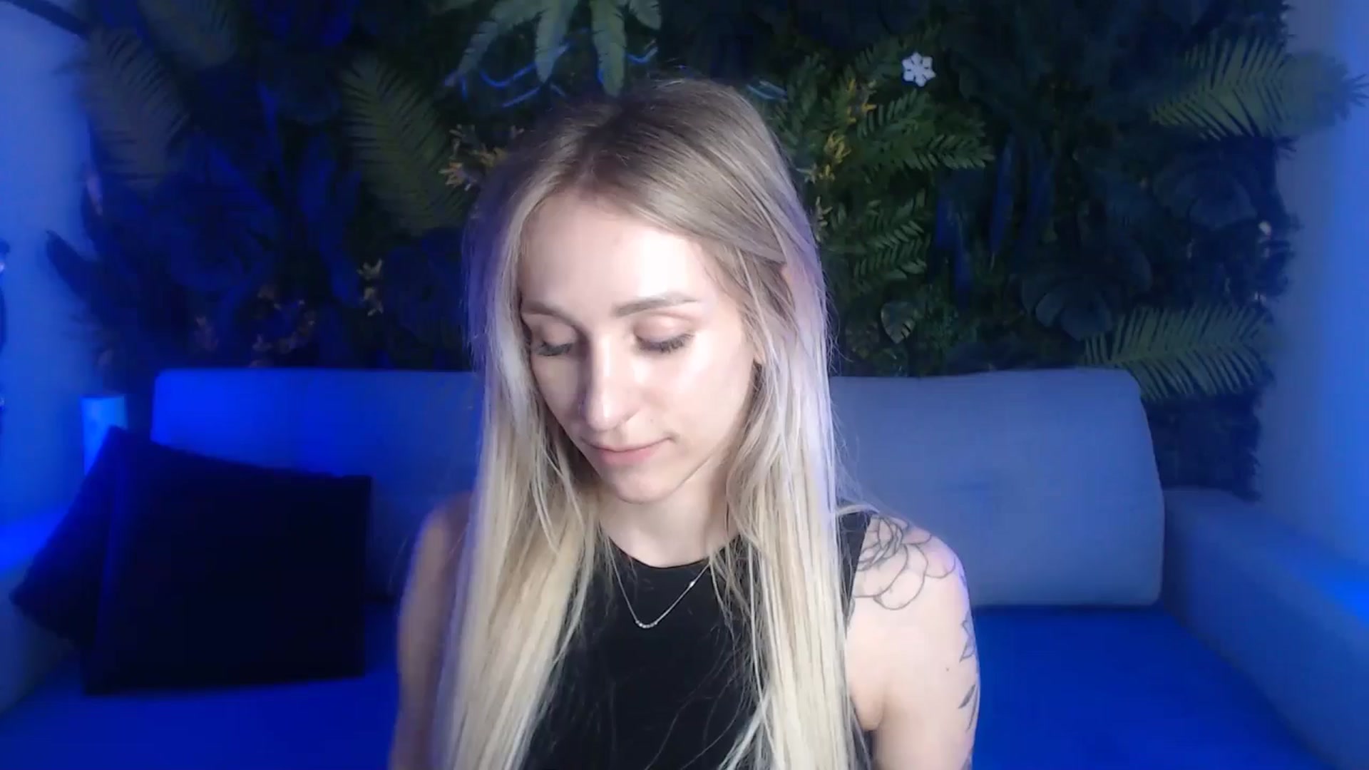 Gallery image thumbnail from Horny_Blond's myfreecams stream on, 06/04/2024, 08:38 image 6 of 20