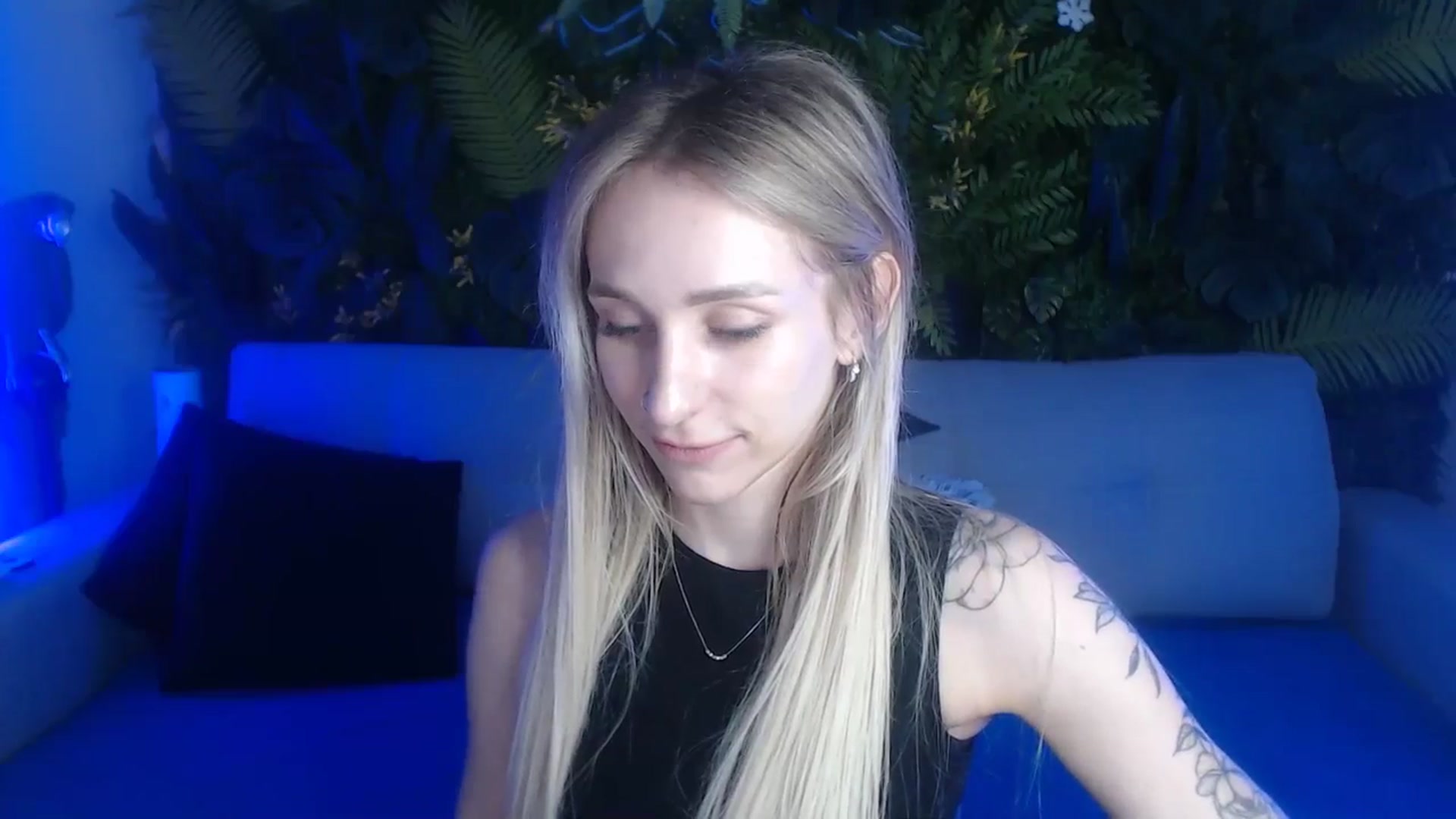 Gallery image thumbnail from Horny_Blond's myfreecams stream on, 06/04/2024, 09:22 image 15 of 20
