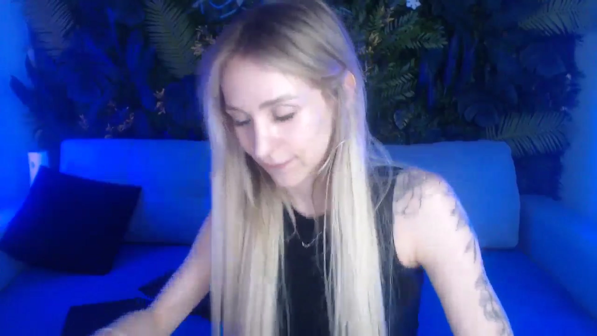 Gallery image thumbnail from Horny_Blond's myfreecams stream on, 06/04/2024, 11:54 image 15 of 20