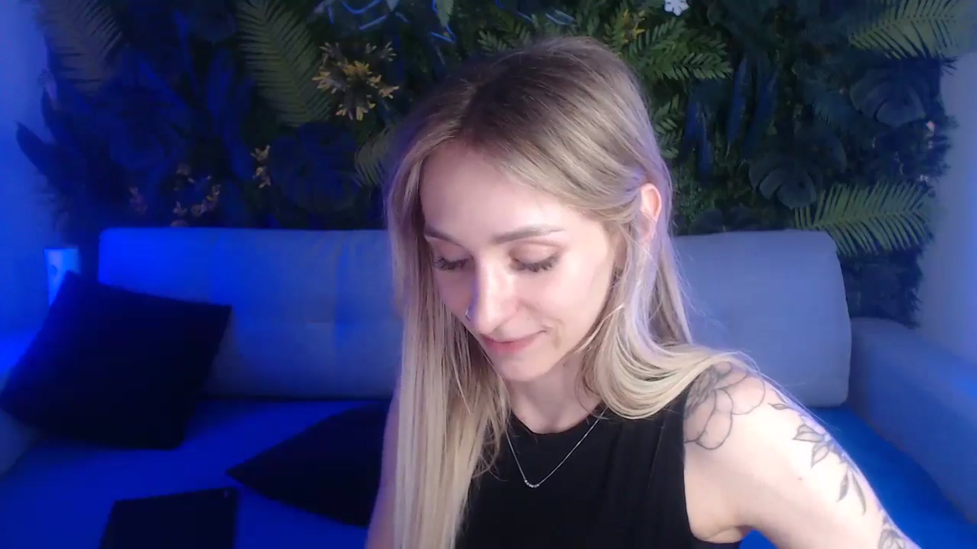 Gallery image thumbnail from Horny_Blond's myfreecams stream on, 06/04/2024, 11:54 image 14 of 20