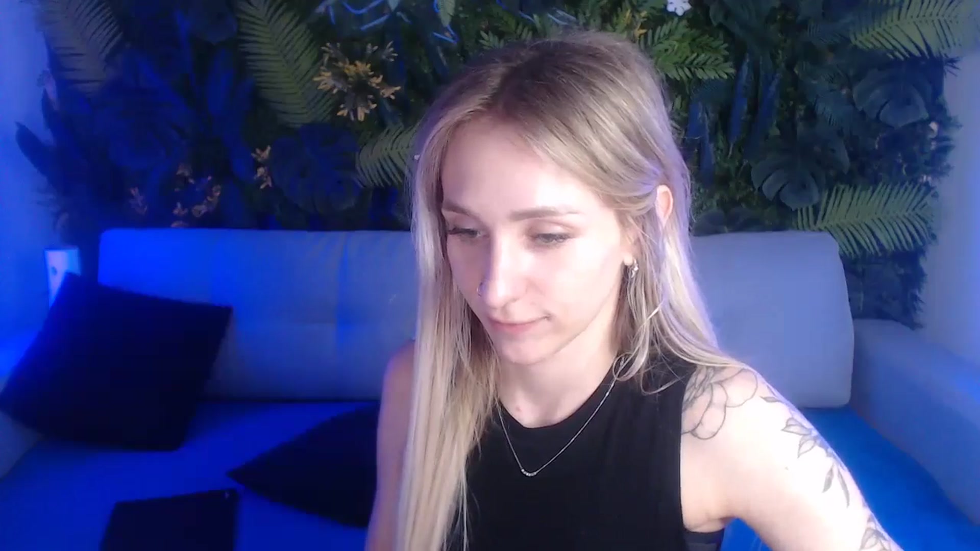 Gallery image thumbnail from Horny_Blond's myfreecams stream on, 06/04/2024, 11:54 image 12 of 20