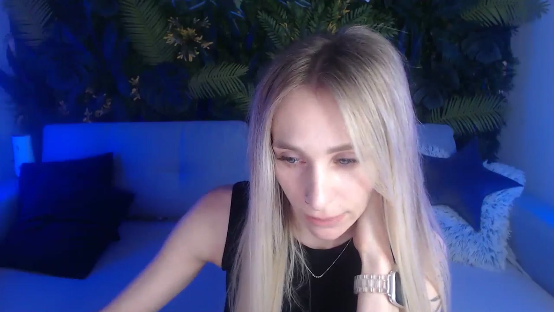 Gallery image thumbnail from Horny_Blond's myfreecams stream on, 06/05/2024, 09:39 image 6 of 20