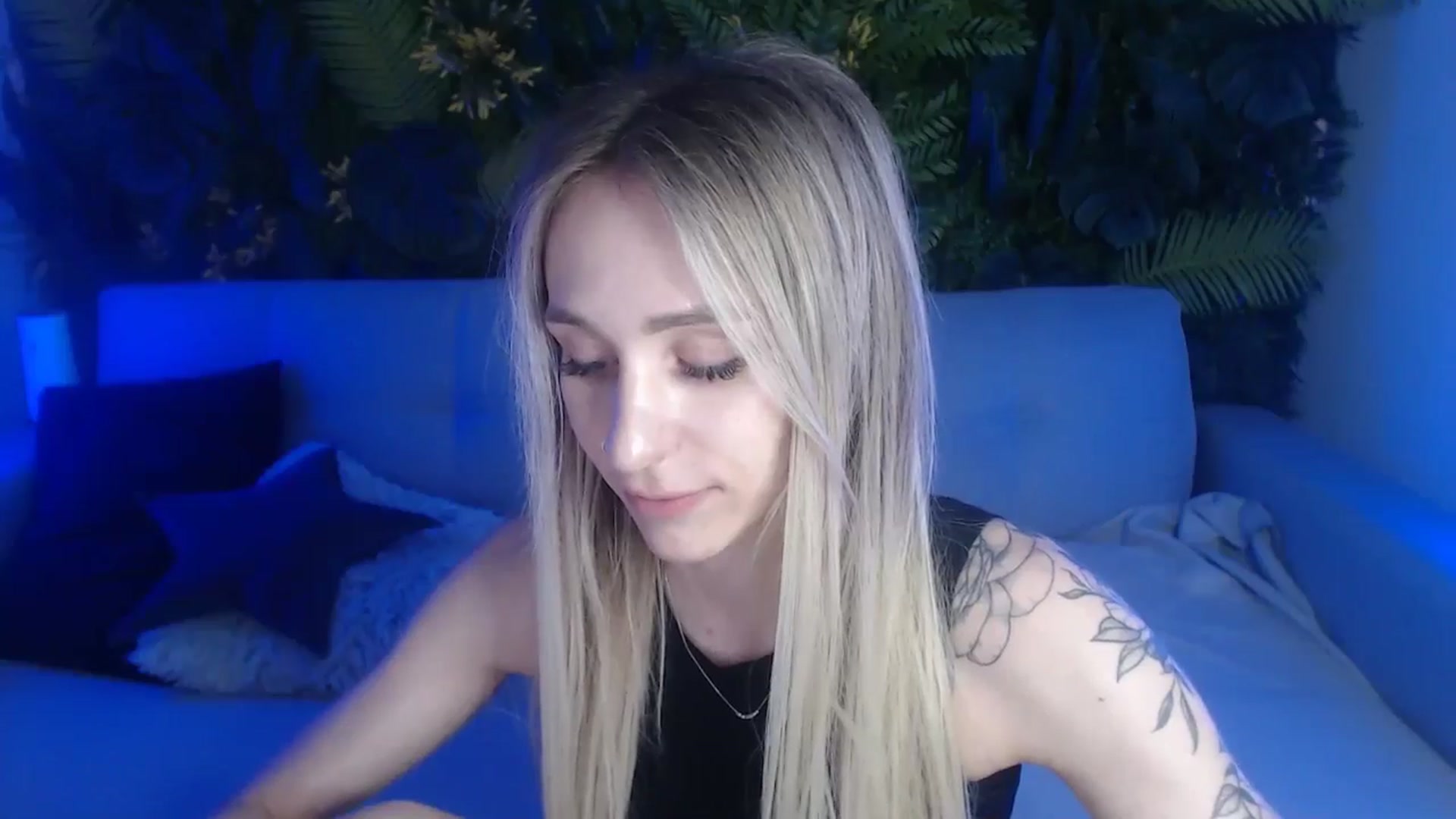 Gallery image thumbnail from Horny_Blond's myfreecams stream on, 06/05/2024, 11:20 image 11 of 20