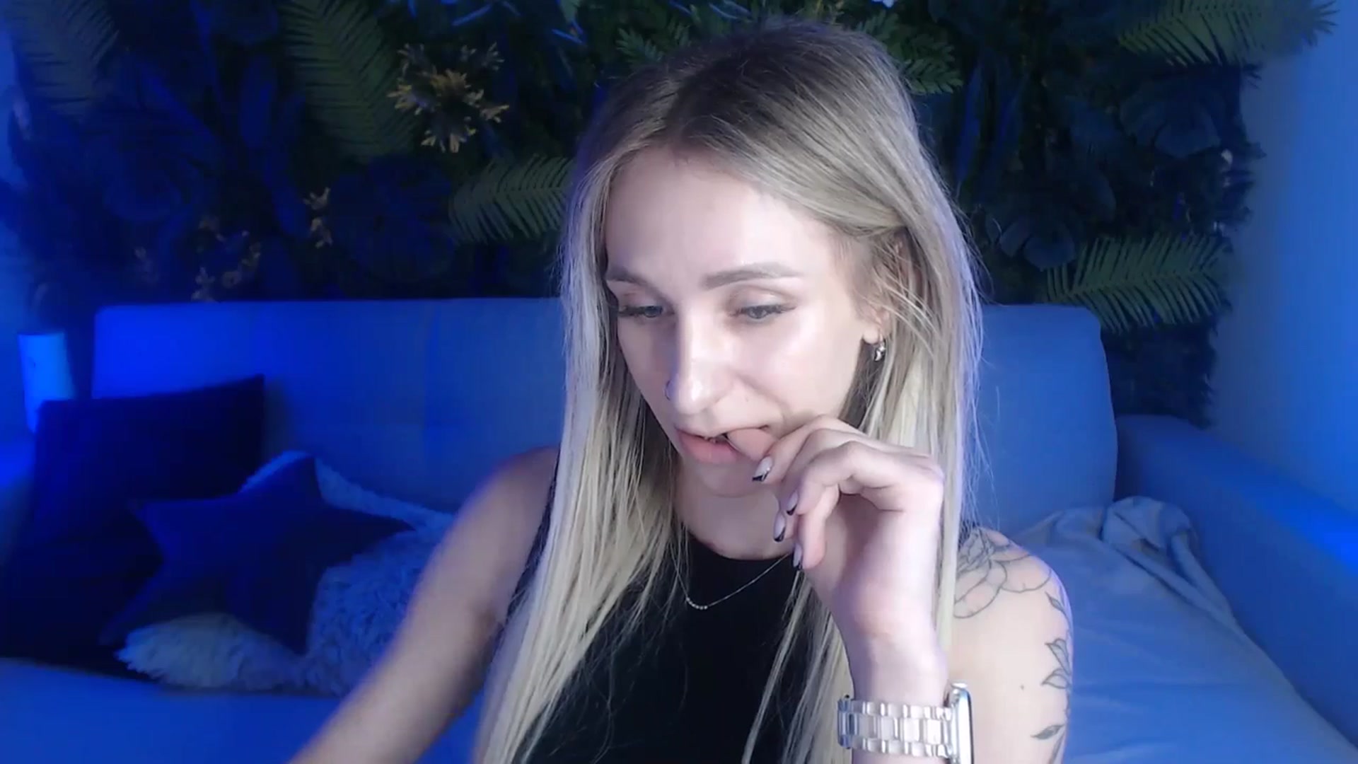 Gallery image thumbnail from Horny_Blond's myfreecams stream on, 06/05/2024, 11:20 image 2 of 20
