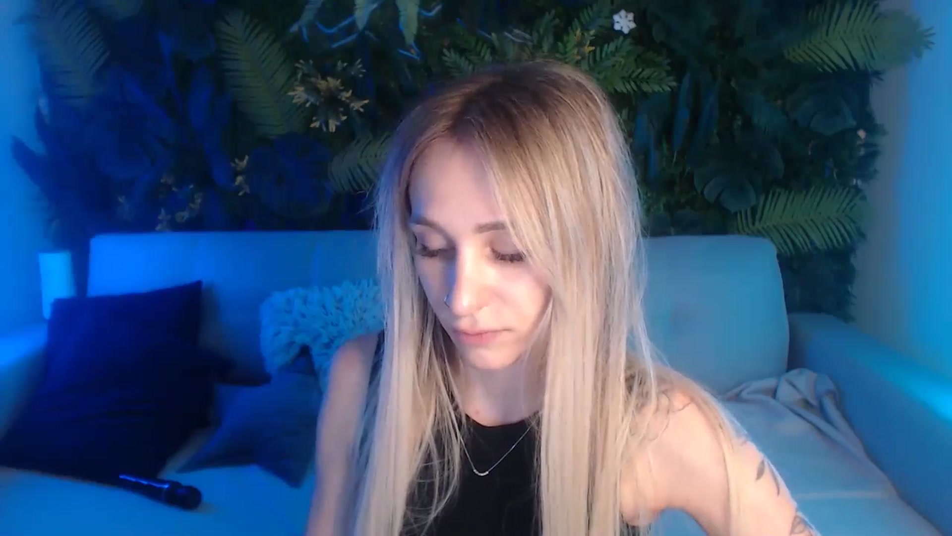 Gallery image thumbnail from Horny_Blond's myfreecams stream on, 06/05/2024, 12:39 image 4 of 20