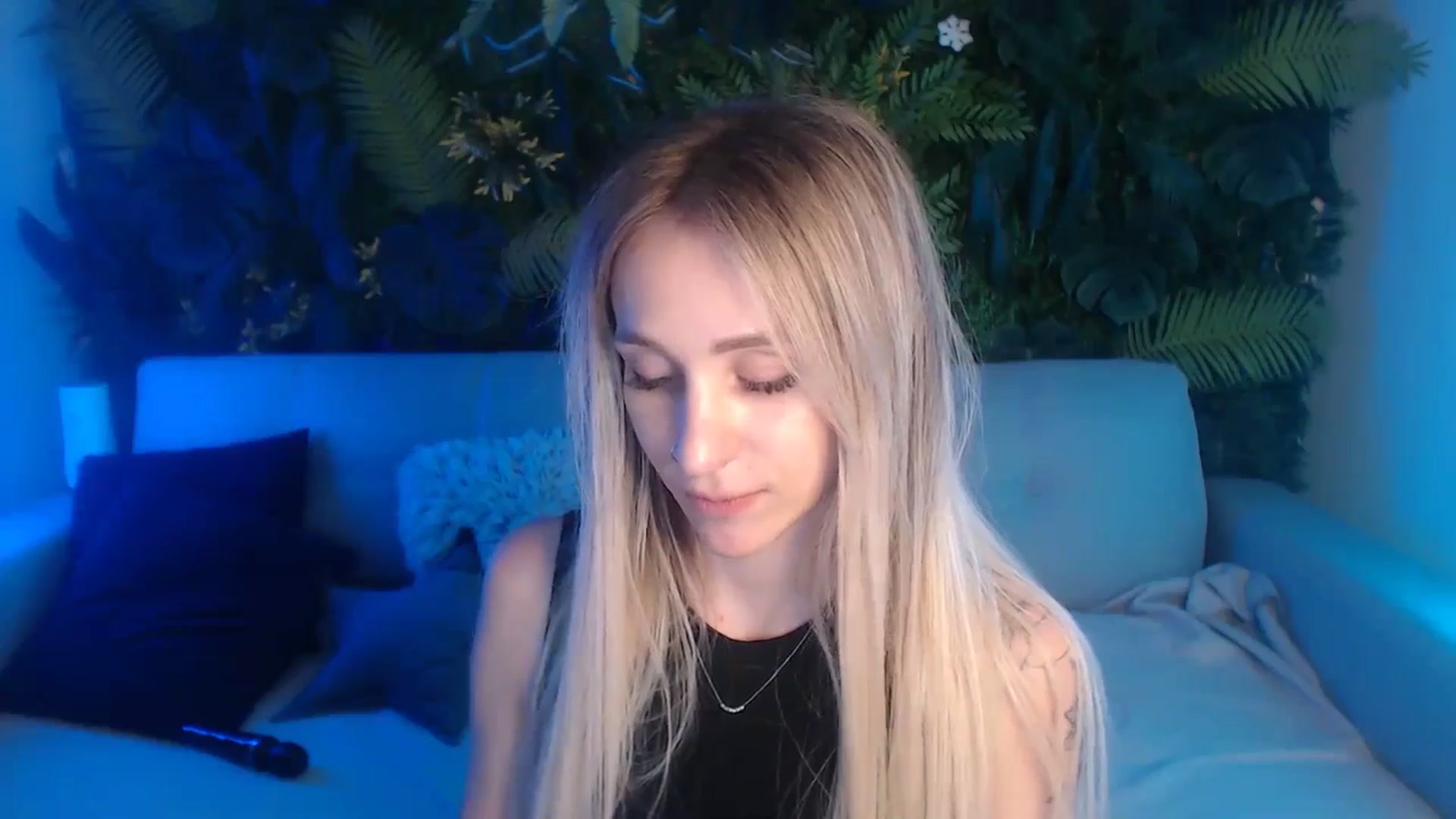 Gallery image thumbnail from Horny_Blond's myfreecams stream on, 06/05/2024, 12:39 image 5 of 20