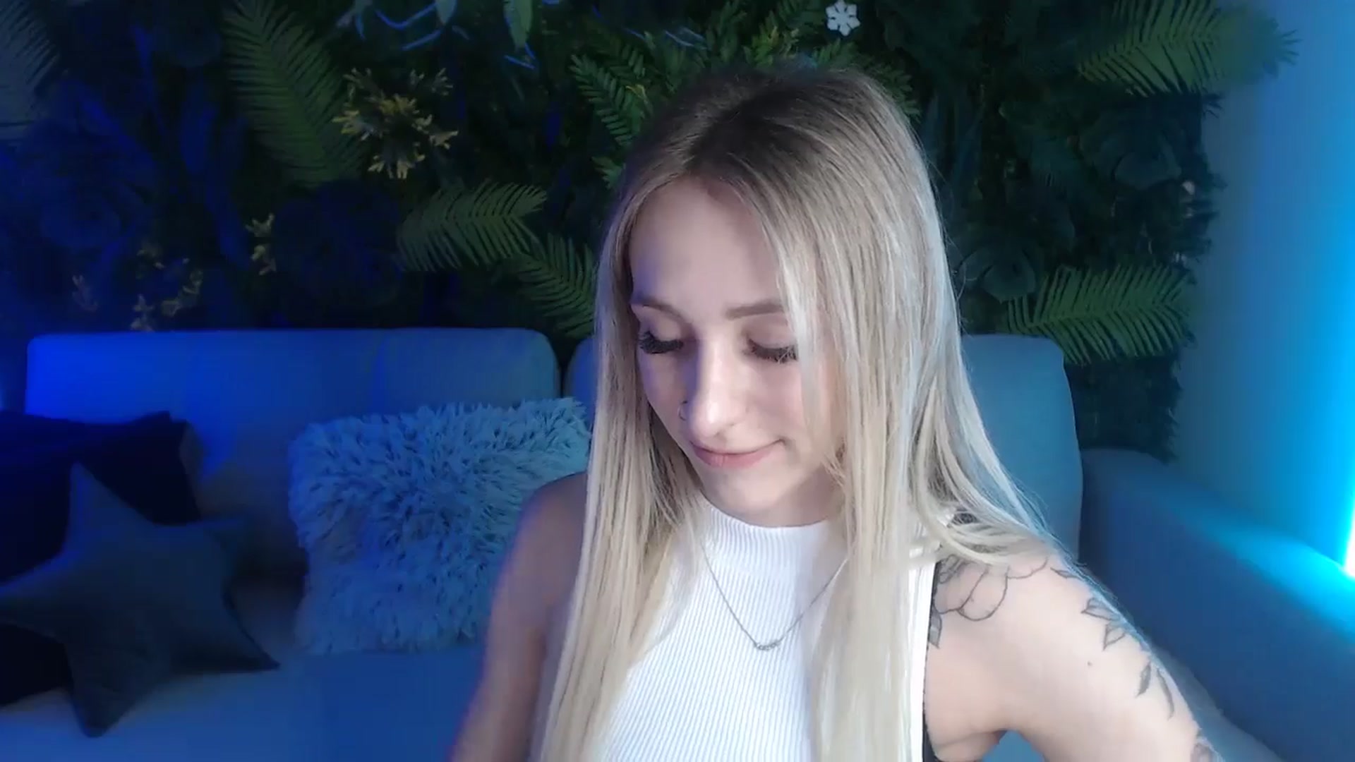 Gallery image thumbnail from Horny_Blond's myfreecams stream on, 06/07/2024, 08:39 image 6 of 20