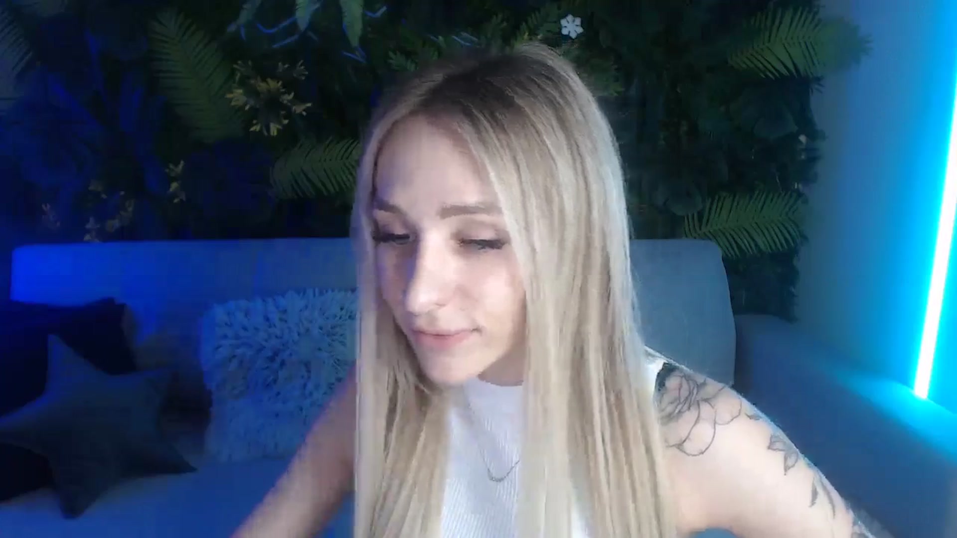 Gallery image thumbnail from Horny_Blond's myfreecams stream on, 06/07/2024, 09:11 image 6 of 20