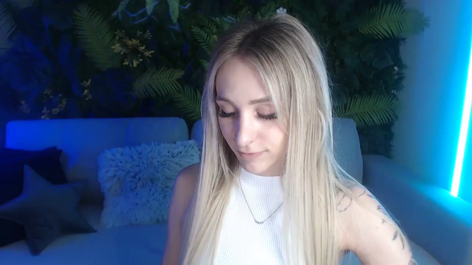 Gallery image thumbnail from Horny_Blond's myfreecams stream on, 06/07/2024, 09:11 image 11 of 20