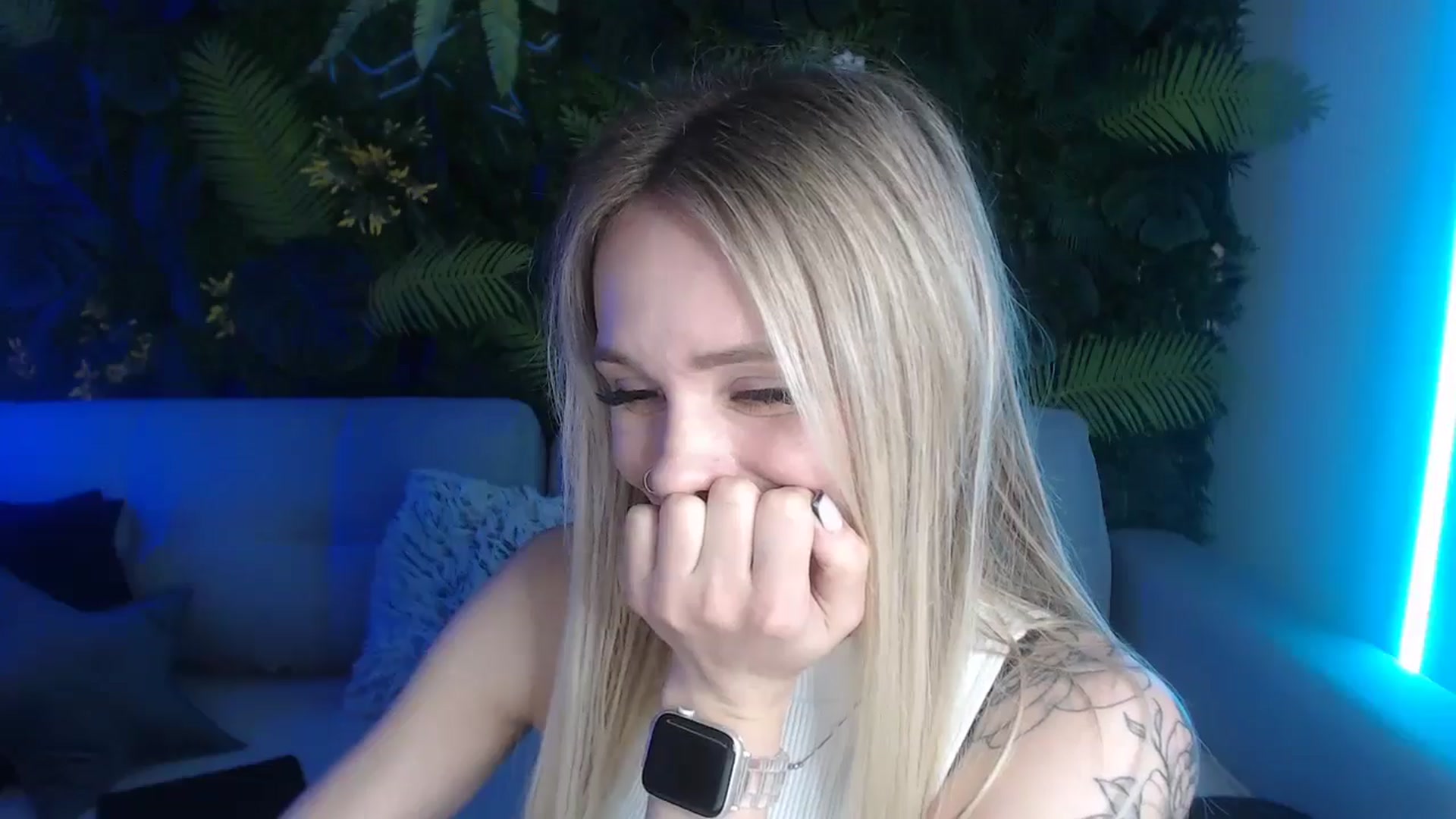 Gallery image thumbnail from Horny_Blond's myfreecams stream on, 06/07/2024, 11:34 image 10 of 20
