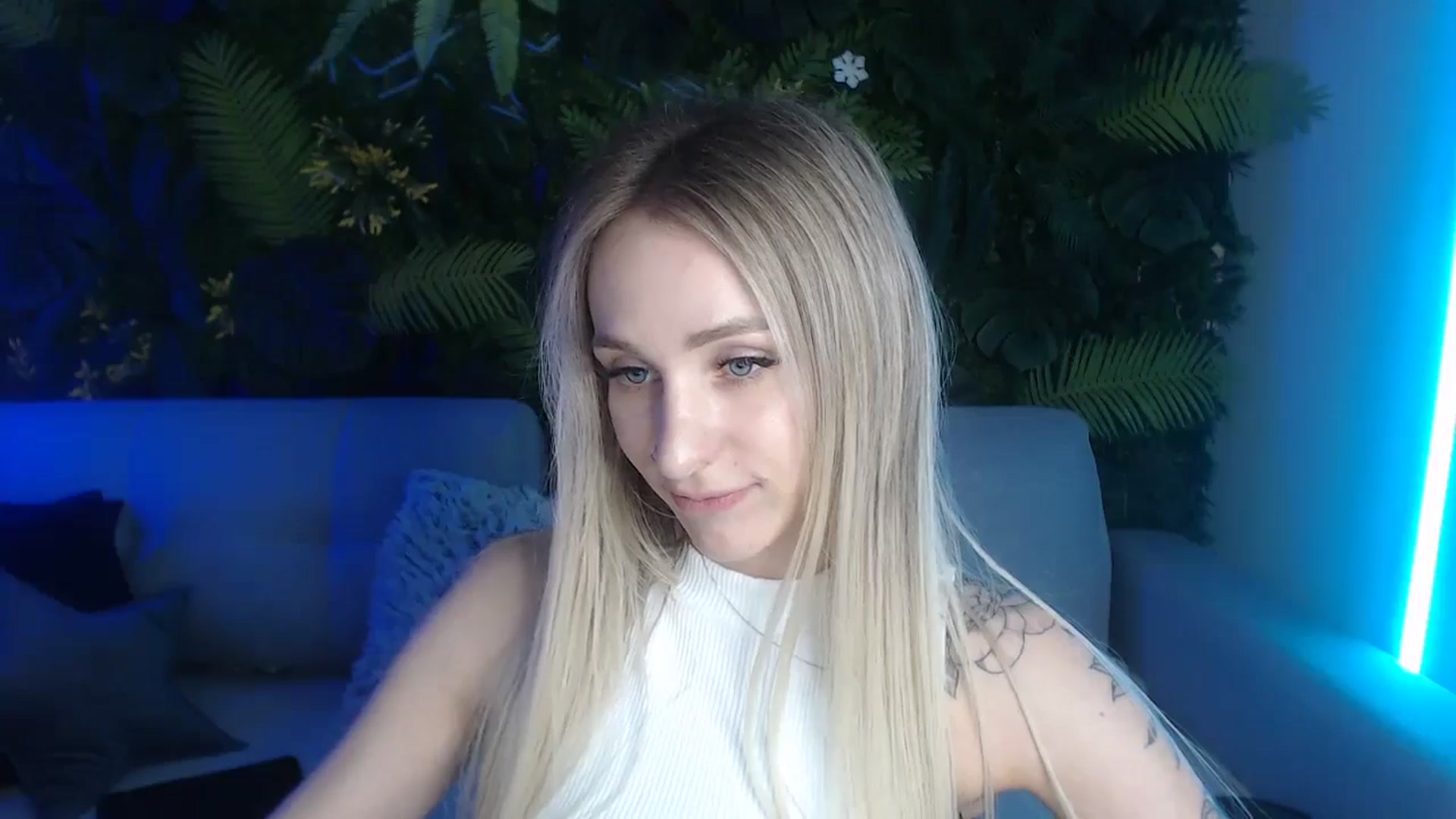 Gallery image thumbnail from Horny_Blond's myfreecams stream on, 06/07/2024, 11:34 image 8 of 20