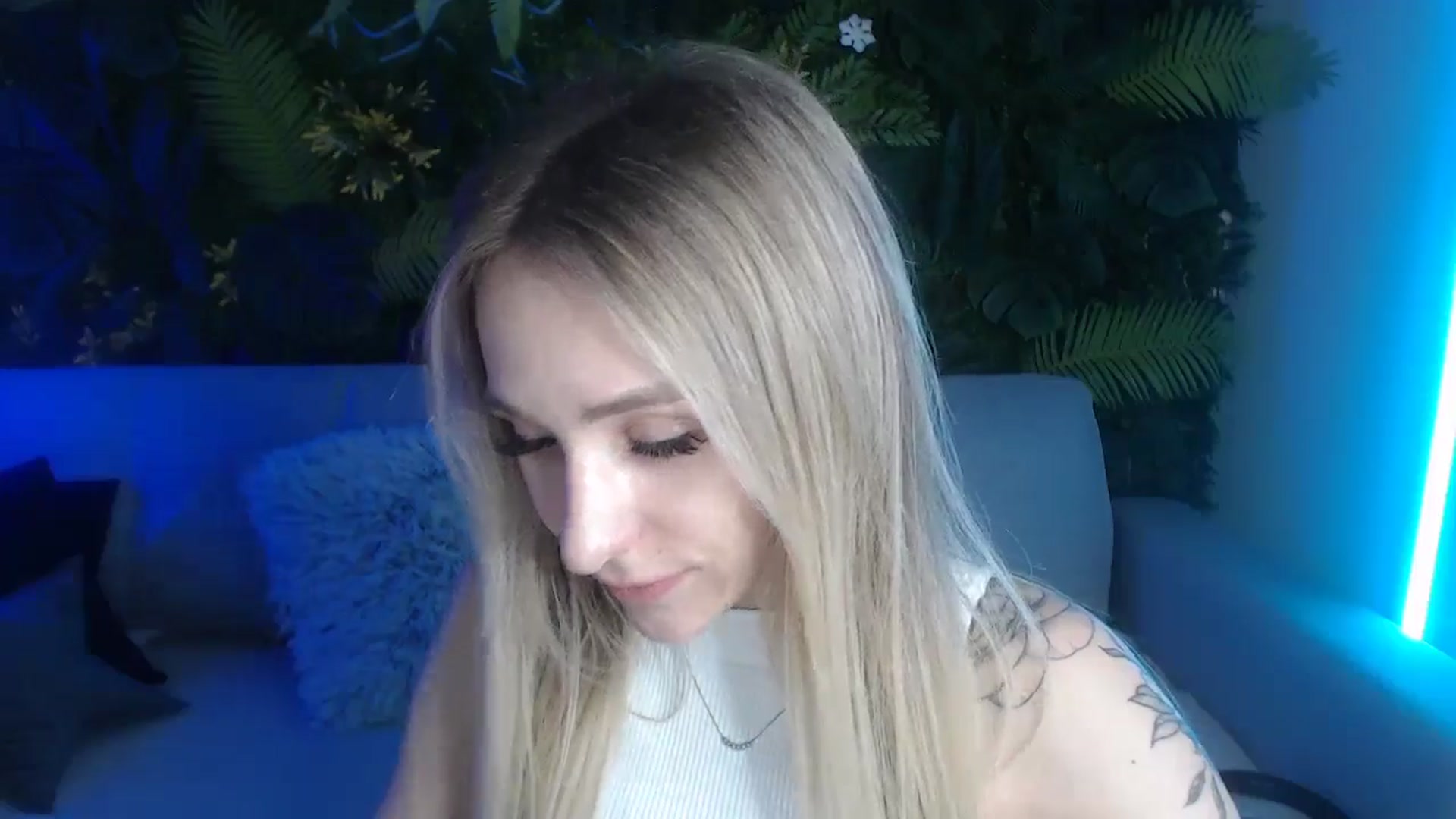 Gallery image thumbnail from Horny_Blond's myfreecams stream on, 06/07/2024, 12:30 image 8 of 20