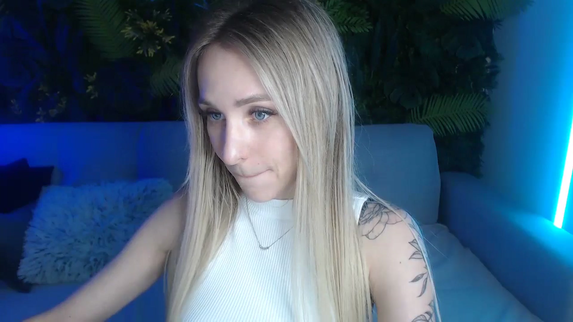 Gallery image thumbnail from Horny_Blond's myfreecams stream on, 06/07/2024, 13:51 image 19 of 20