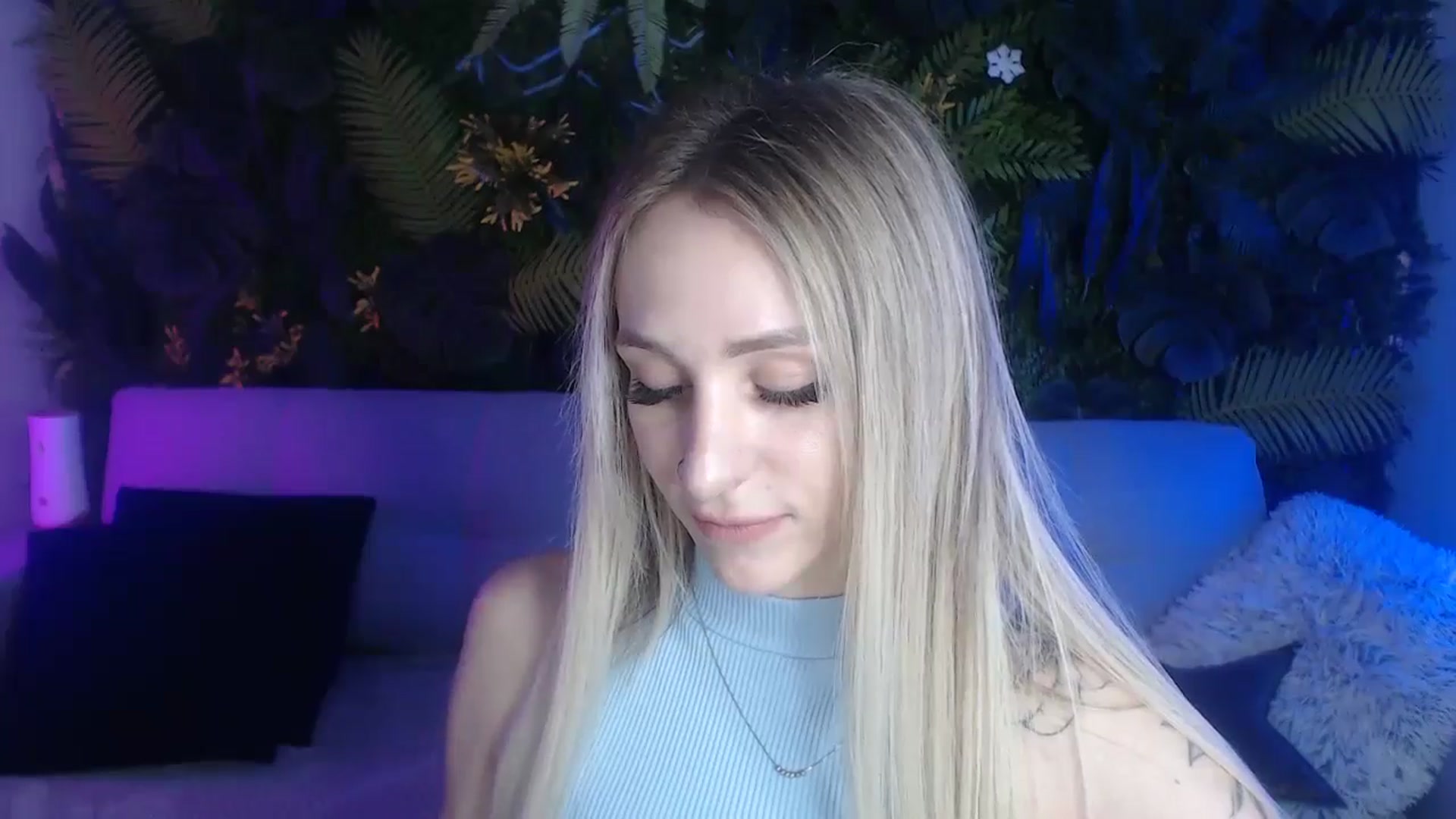 Gallery image thumbnail from Horny_Blond's myfreecams stream on, 06/08/2024, 08:14 image 14 of 20
