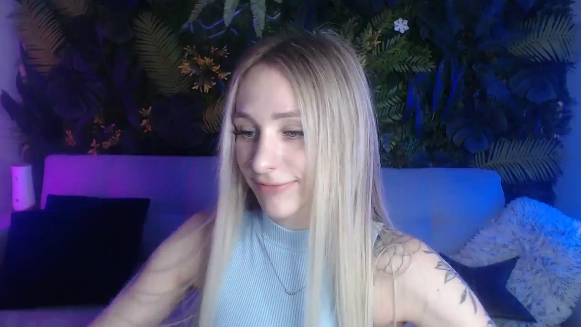 Gallery image thumbnail from Horny_Blond's myfreecams stream on, 06/08/2024, 08:14 image 7 of 20