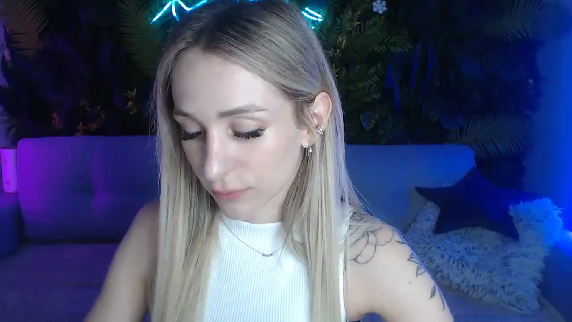Gallery image thumbnail from Horny_Blond's myfreecams stream on, 06/09/2024, 08:27 image 4 of 20