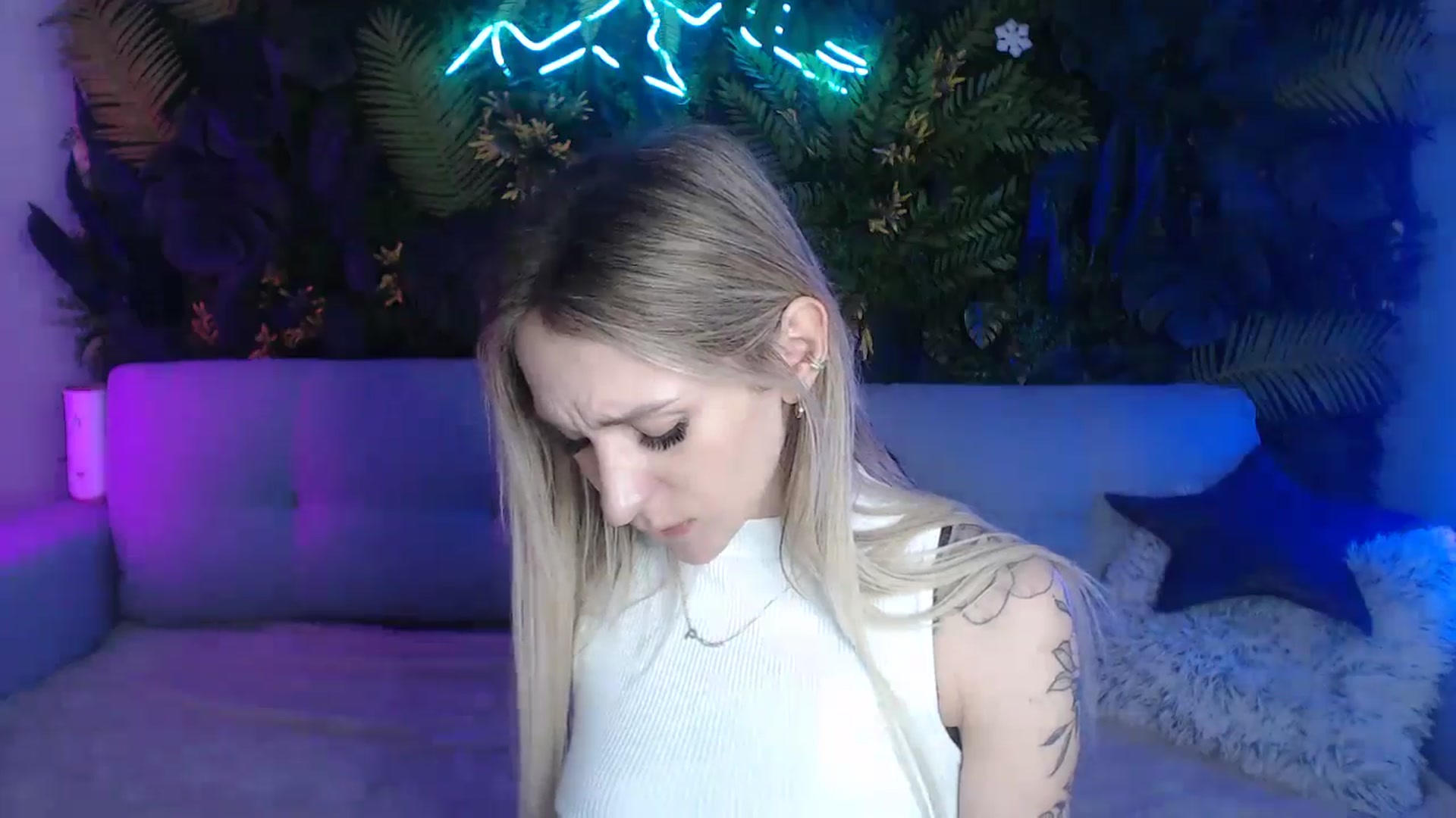 Gallery image thumbnail from Horny_Blond's myfreecams stream on, 06/09/2024, 09:04 image 10 of 20