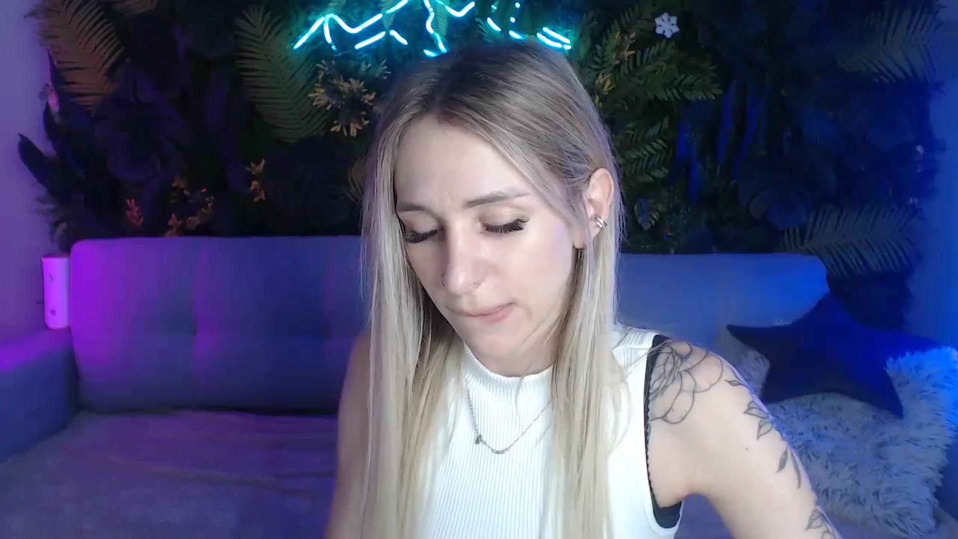 Gallery image thumbnail from Horny_Blond's myfreecams stream on, 06/09/2024, 09:04 image 13 of 20
