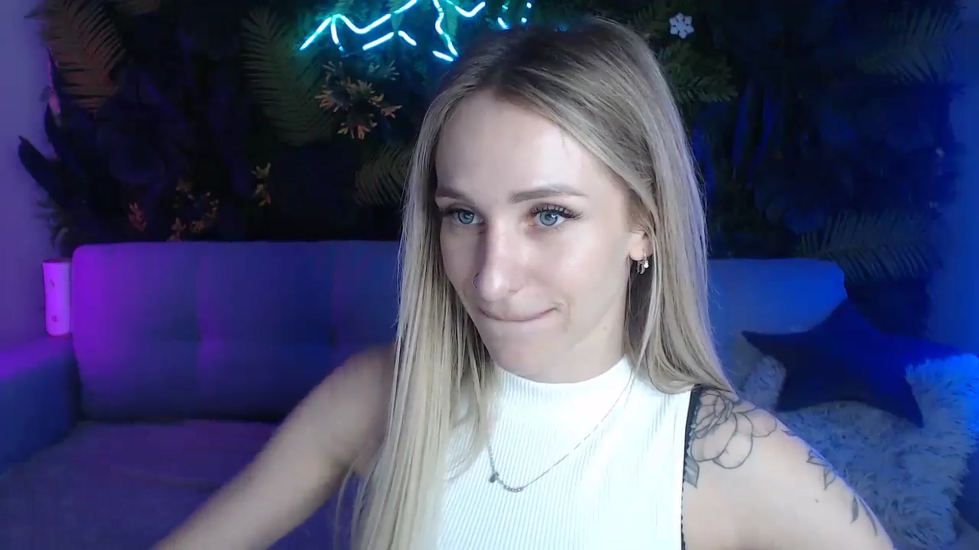 Gallery image thumbnail from Horny_Blond's myfreecams stream on, 06/09/2024, 09:04 image 9 of 20