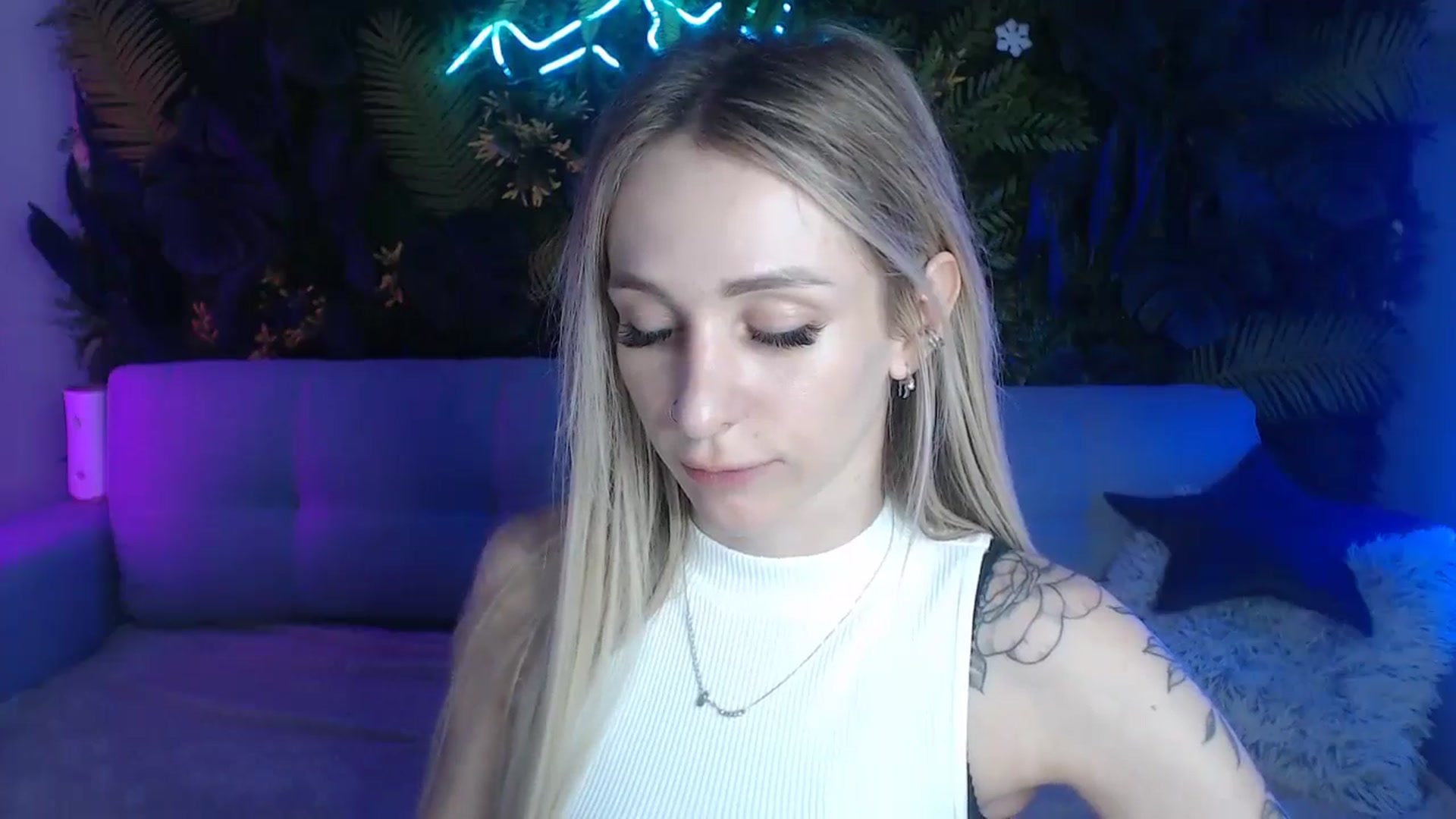 Gallery image thumbnail from Horny_Blond's myfreecams stream on, 06/09/2024, 09:04 image 4 of 20