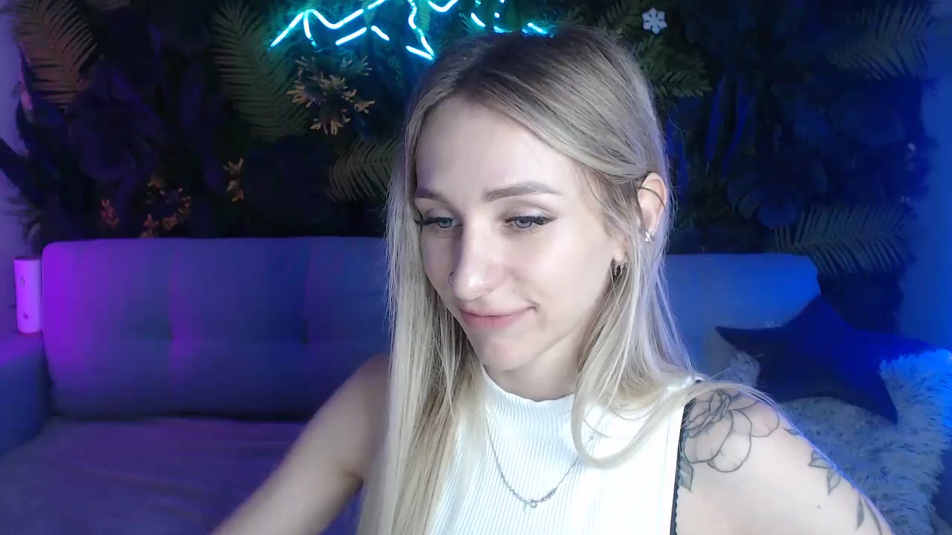 Gallery image thumbnail from Horny_Blond's myfreecams stream on, 06/09/2024, 09:38 image 16 of 20