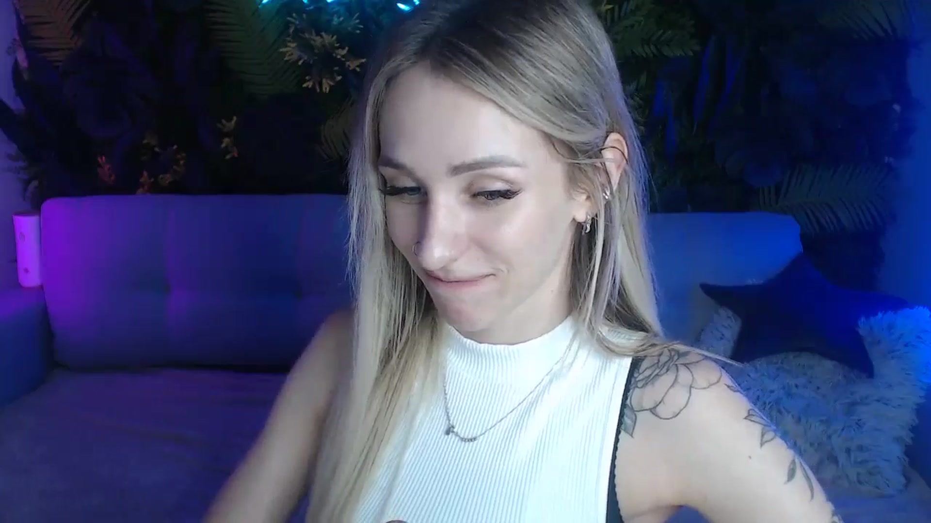 Gallery image thumbnail from Horny_Blond's myfreecams stream on, 06/09/2024, 09:38 image 6 of 20