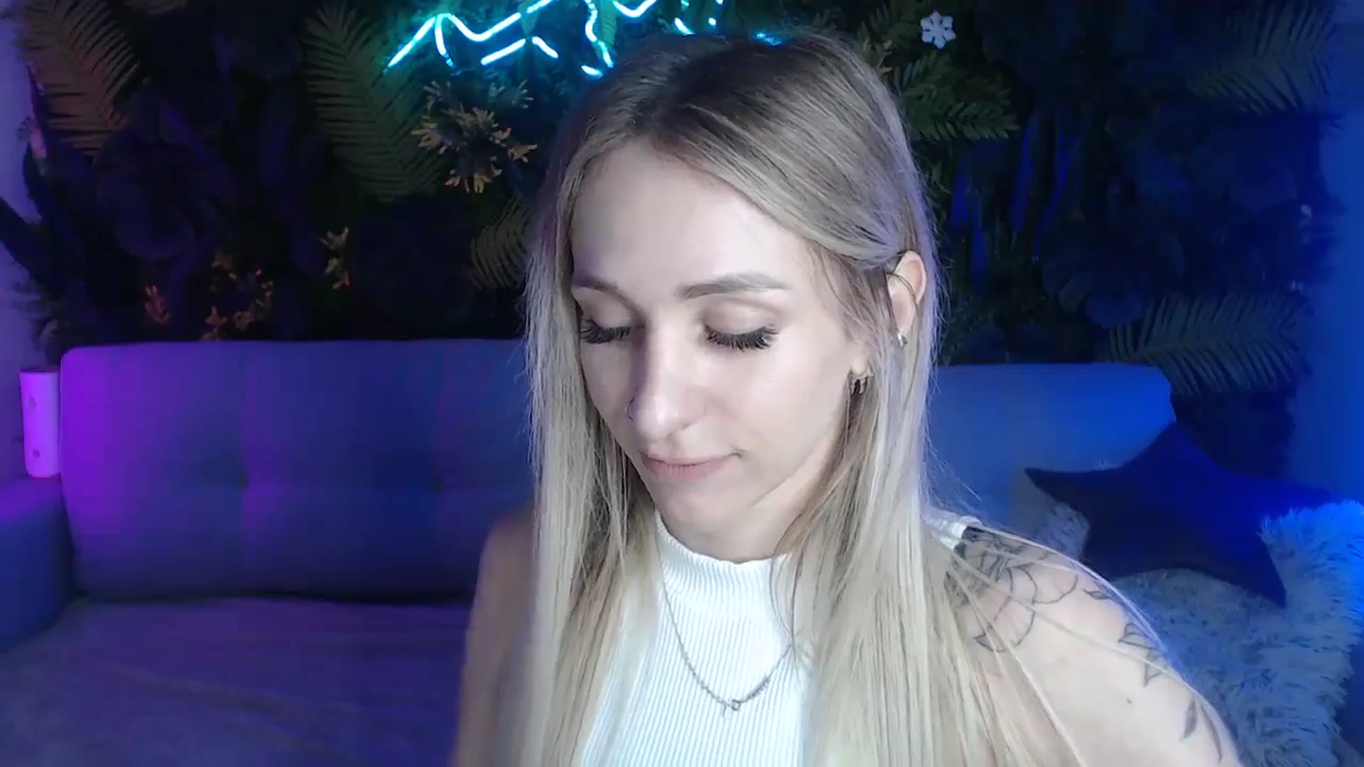 Gallery image thumbnail from Horny_Blond's myfreecams stream on, 06/09/2024, 09:38 image 18 of 20