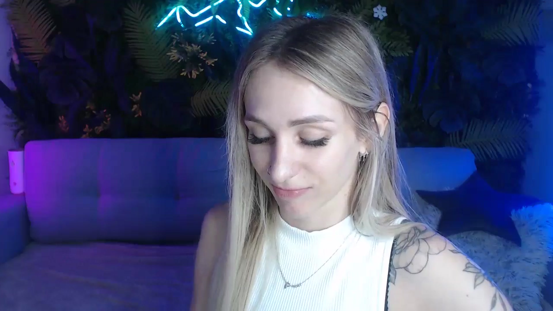 Gallery image thumbnail from Horny_Blond's myfreecams stream on, 06/09/2024, 09:38 image 14 of 20