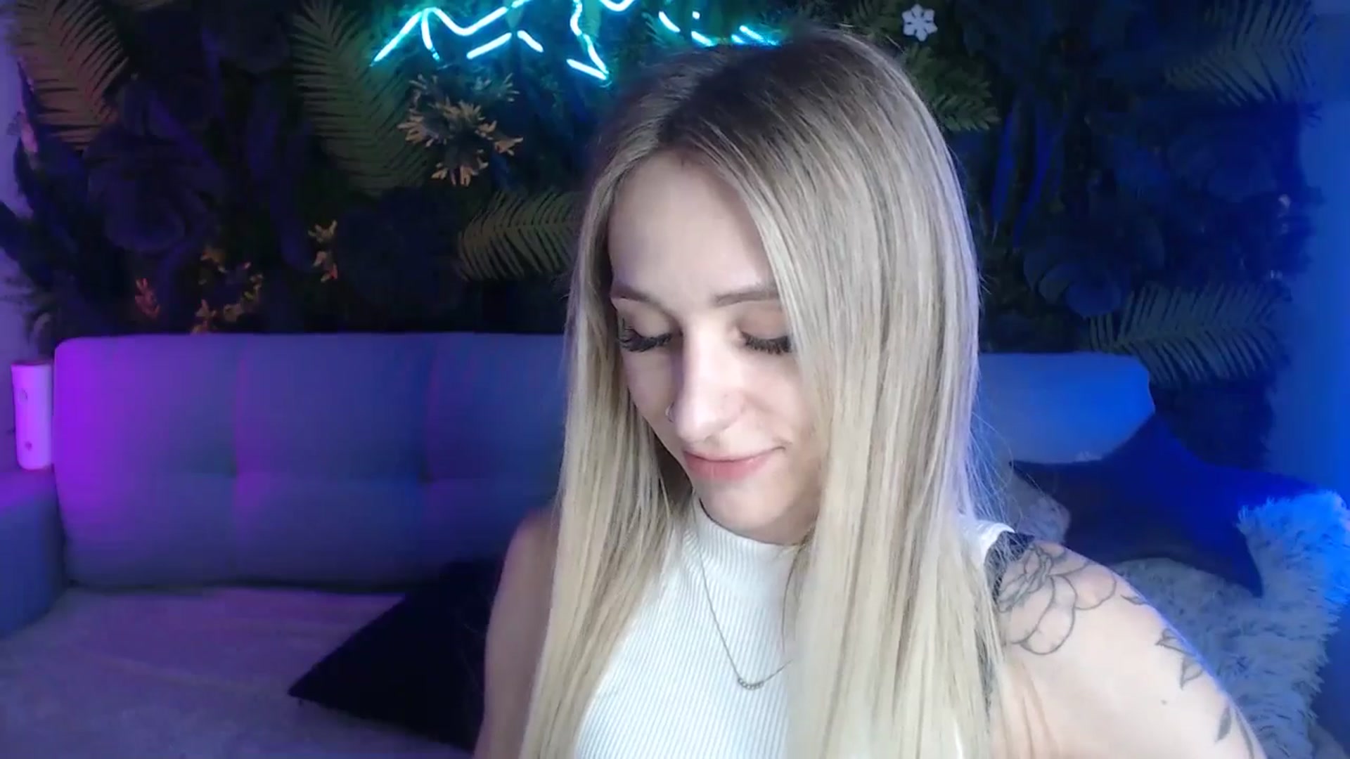 Gallery image thumbnail from Horny_Blond's myfreecams stream on, 06/09/2024, 10:21 image 5 of 20