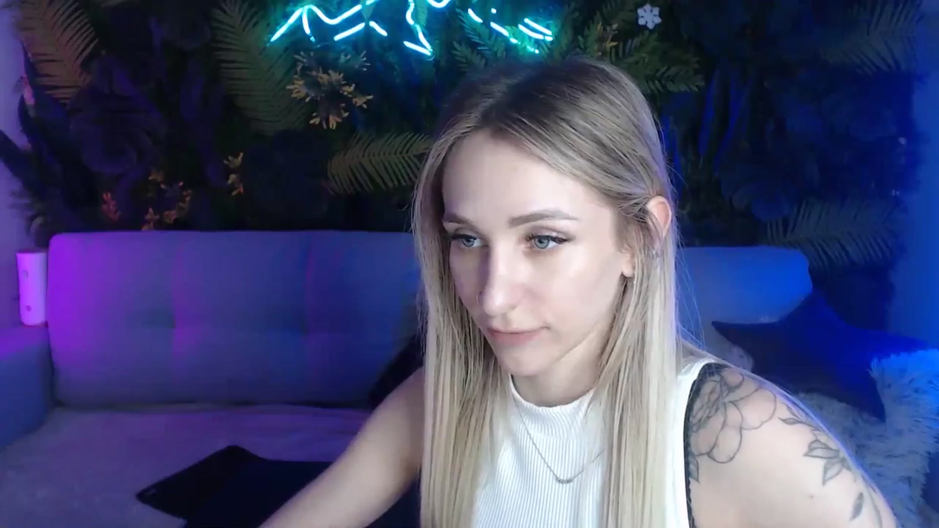 Gallery image thumbnail from Horny_Blond's myfreecams stream on, 06/09/2024, 10:59 image 17 of 20
