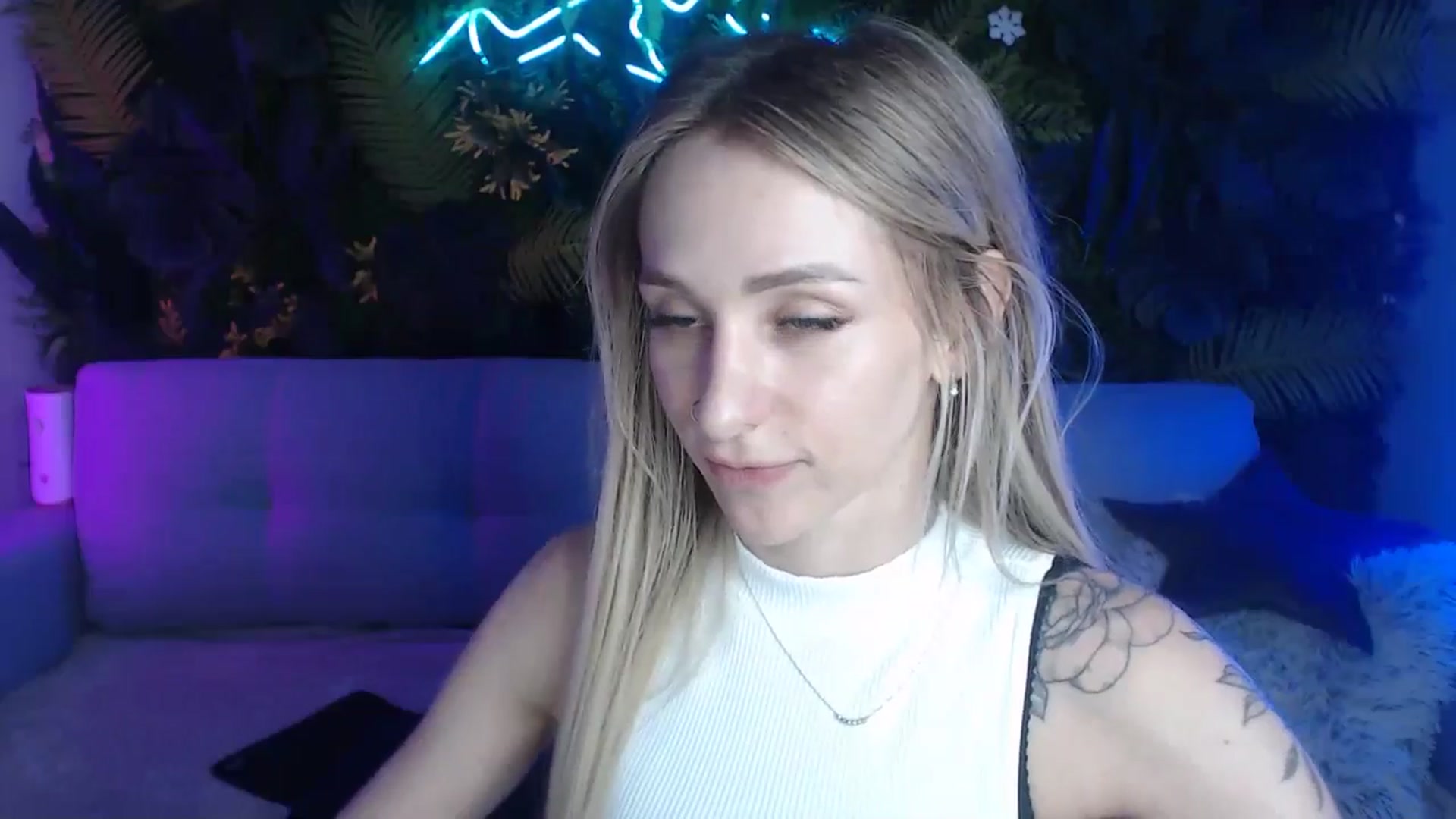 Gallery image thumbnail from Horny_Blond's myfreecams stream on, 06/09/2024, 10:59 image 15 of 20