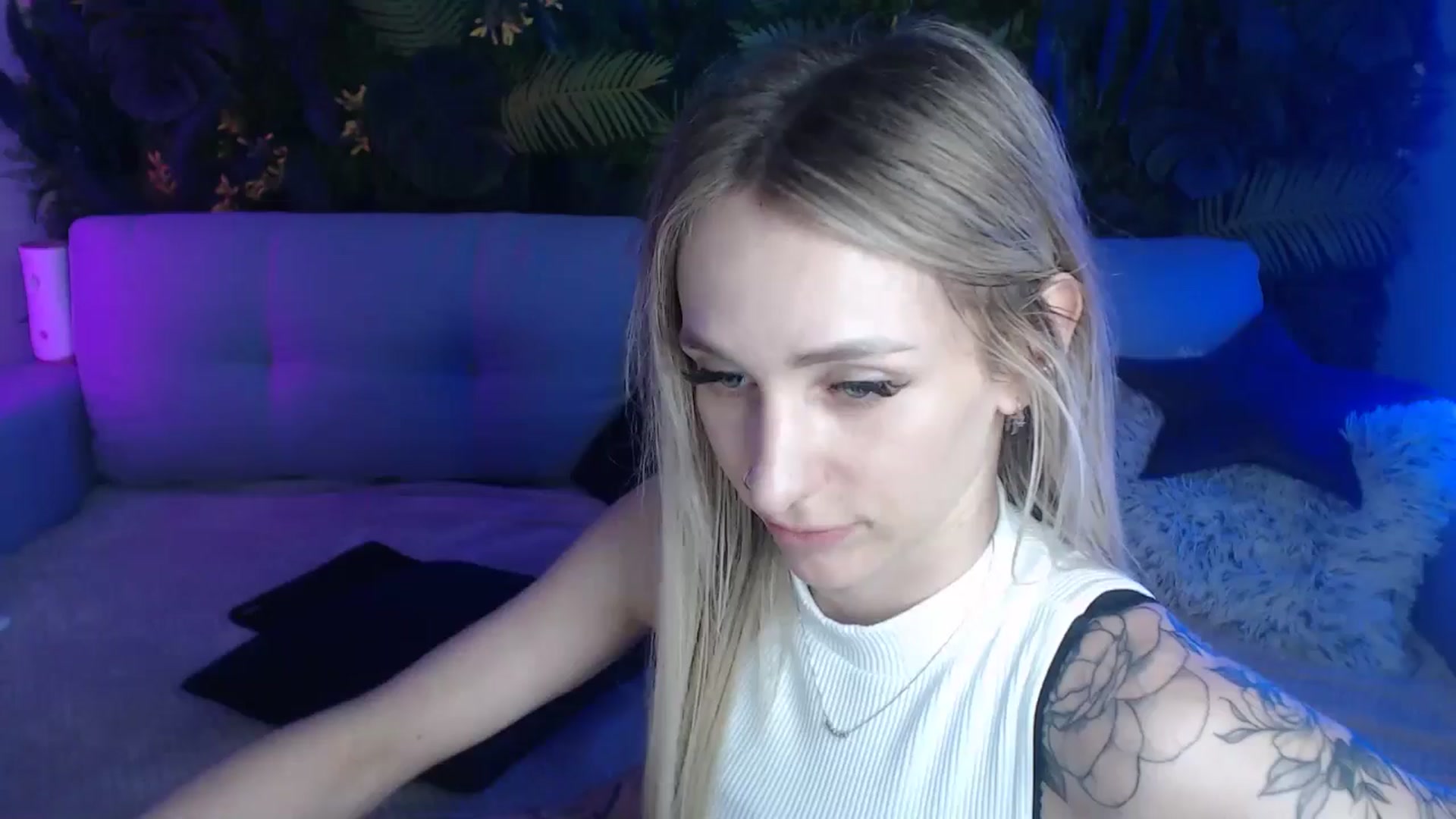 Gallery image thumbnail from Horny_Blond's myfreecams stream on, 06/09/2024, 10:59 image 8 of 20