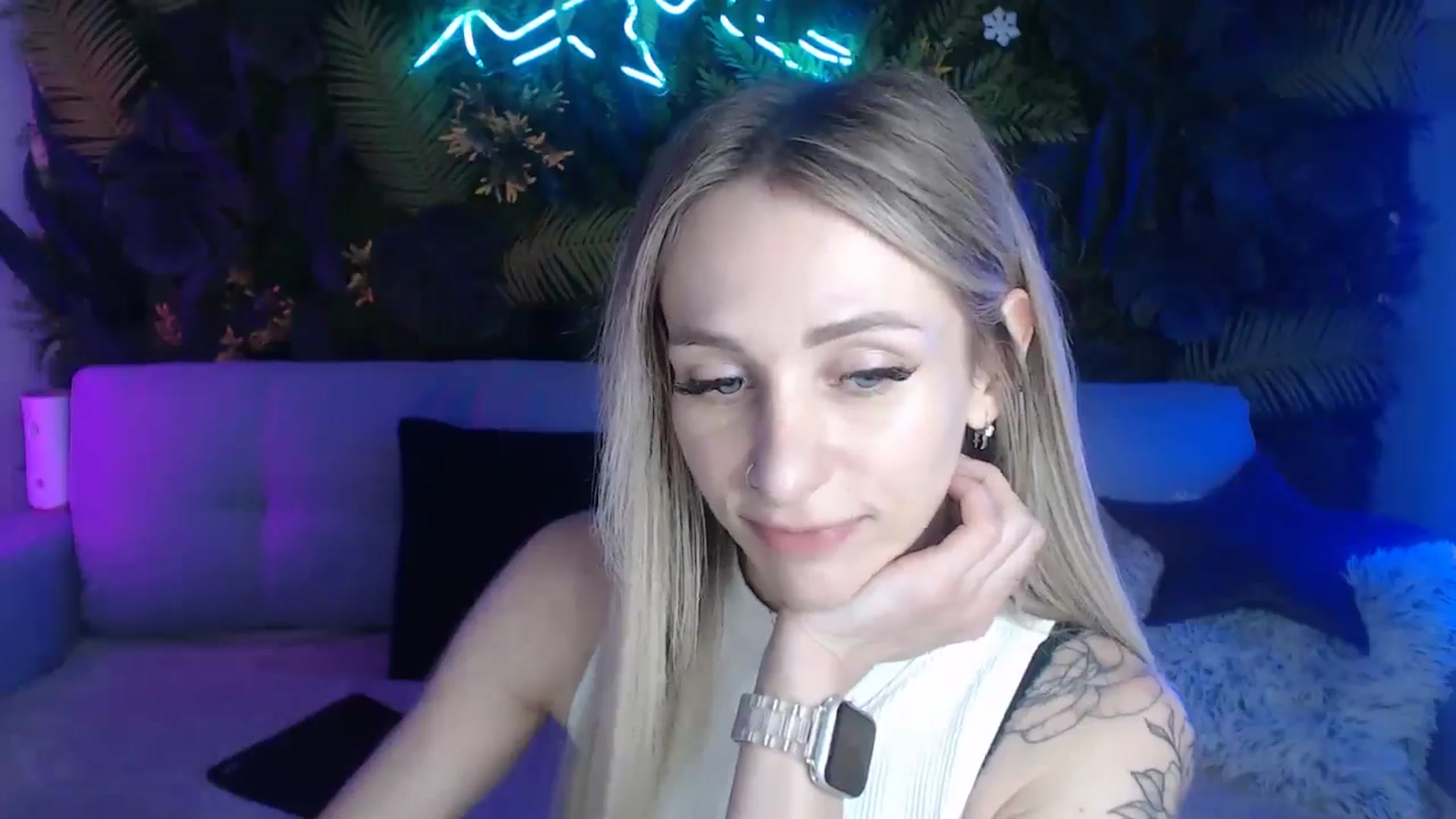 Gallery image thumbnail from Horny_Blond's myfreecams stream on, 06/09/2024, 11:38 image 5 of 20