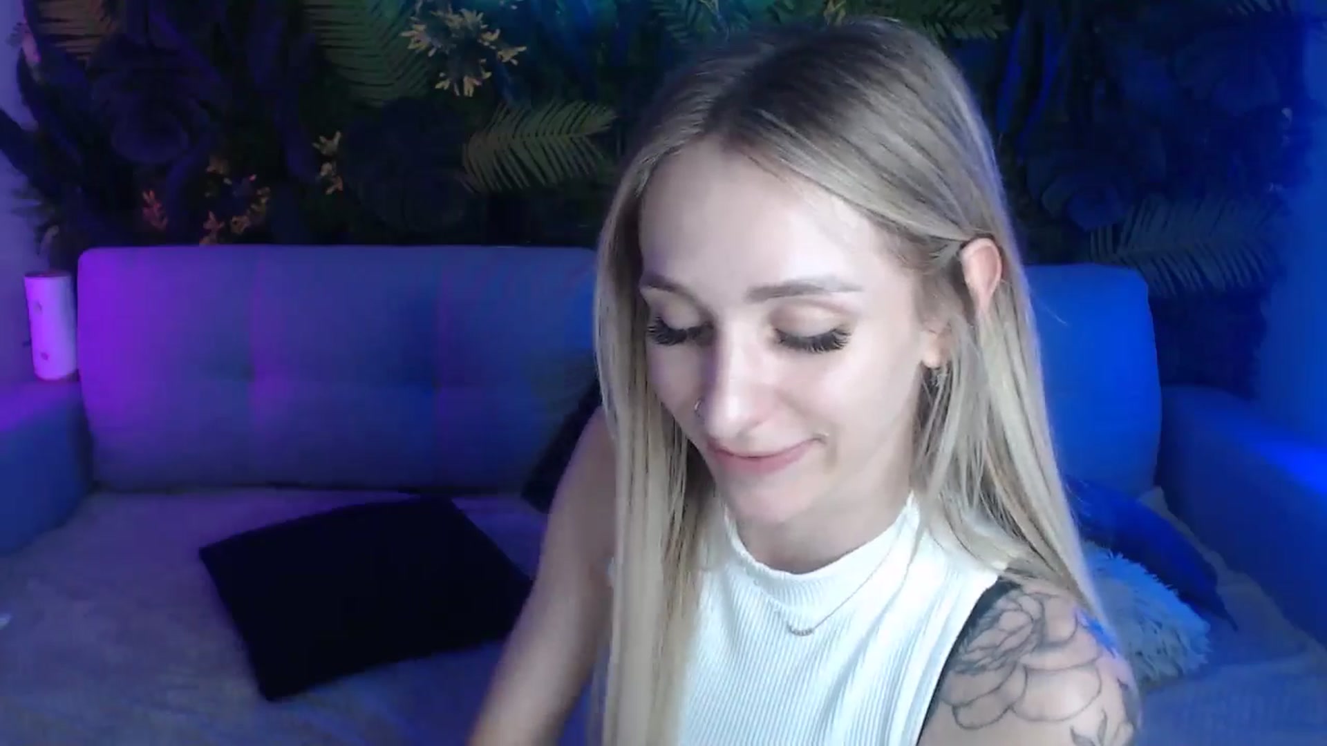 Gallery image thumbnail from Horny_Blond's myfreecams stream on, 06/09/2024, 13:27 image 18 of 20