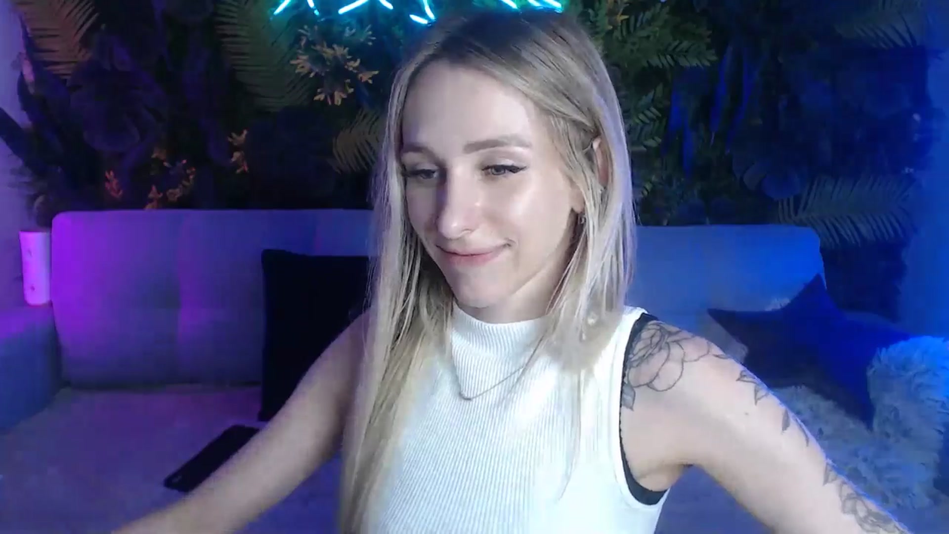 Gallery image thumbnail from Horny_Blond's myfreecams stream on, 06/09/2024, 13:27 image 11 of 20