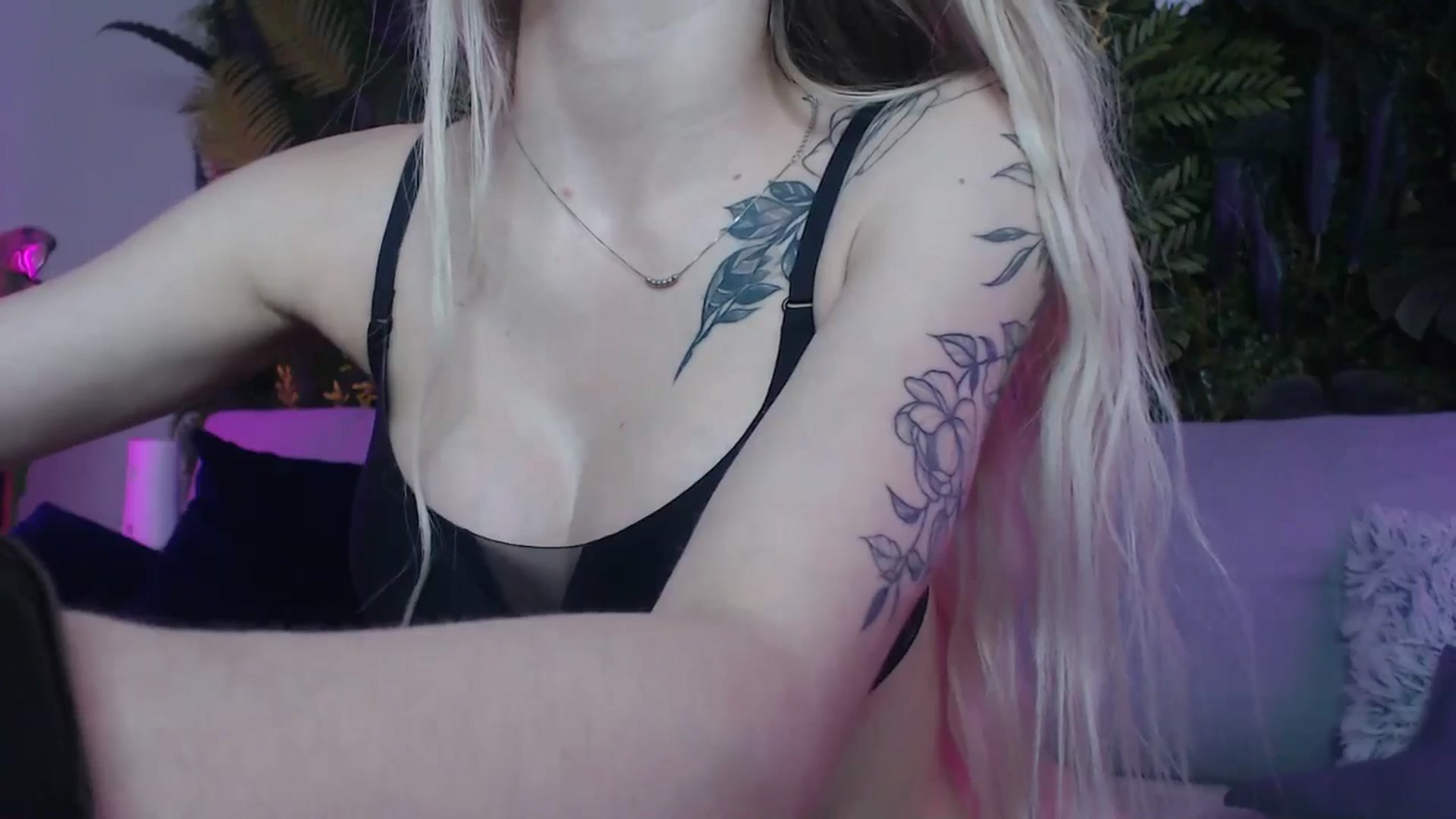 Gallery image thumbnail from Horny_Blond's myfreecams stream on, 06/10/2024, 09:43 image 7 of 20