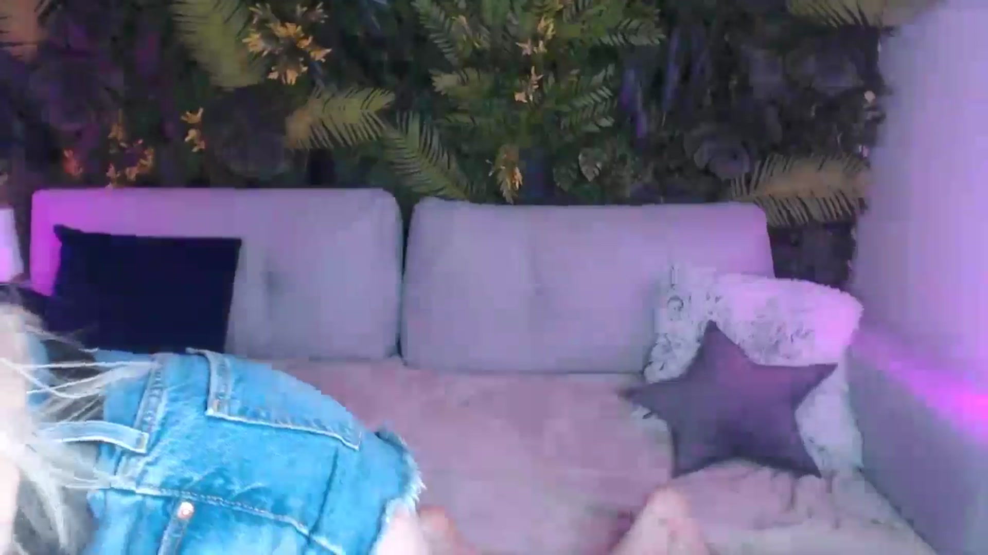 Gallery image thumbnail from Horny_Blond's myfreecams stream on, 06/10/2024, 12:48 image 17 of 20