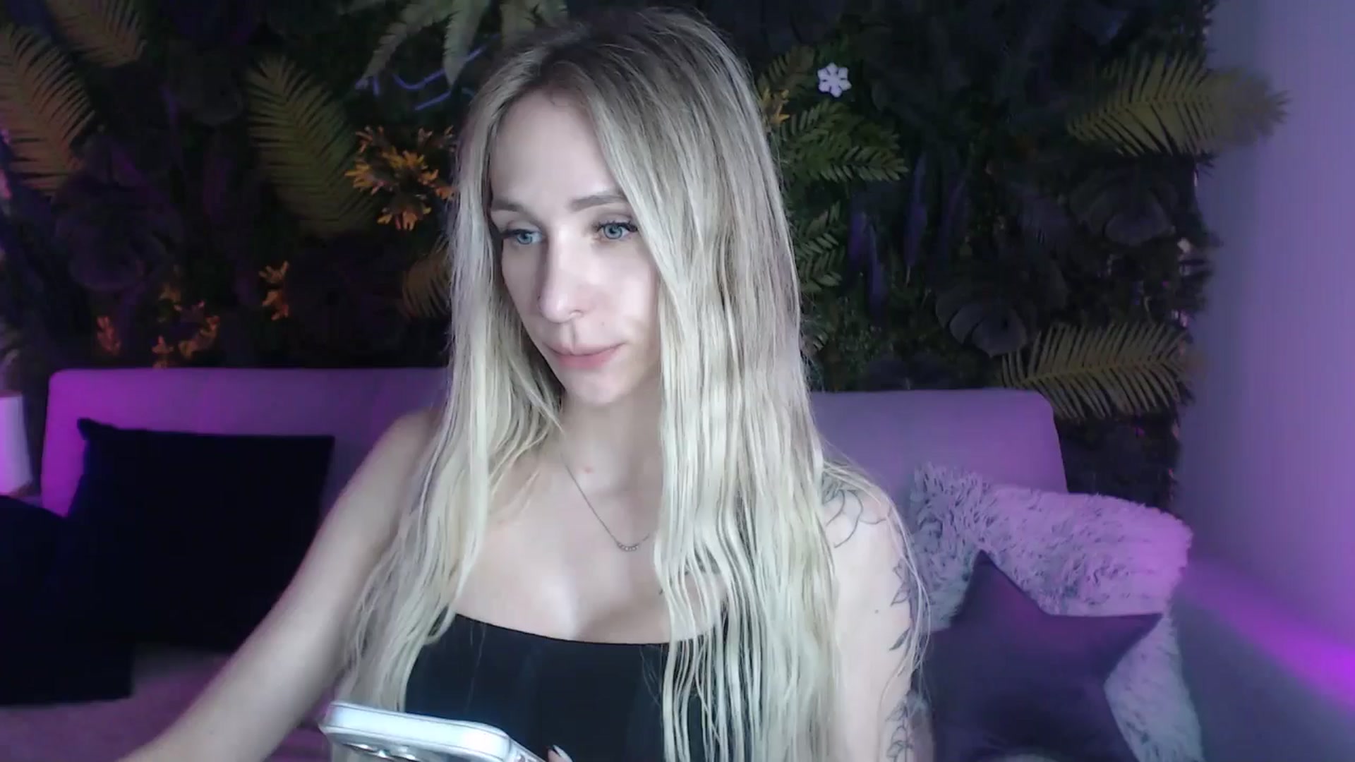 Gallery image thumbnail from Horny_Blond's myfreecams stream on, 06/10/2024, 12:48 image 1 of 20