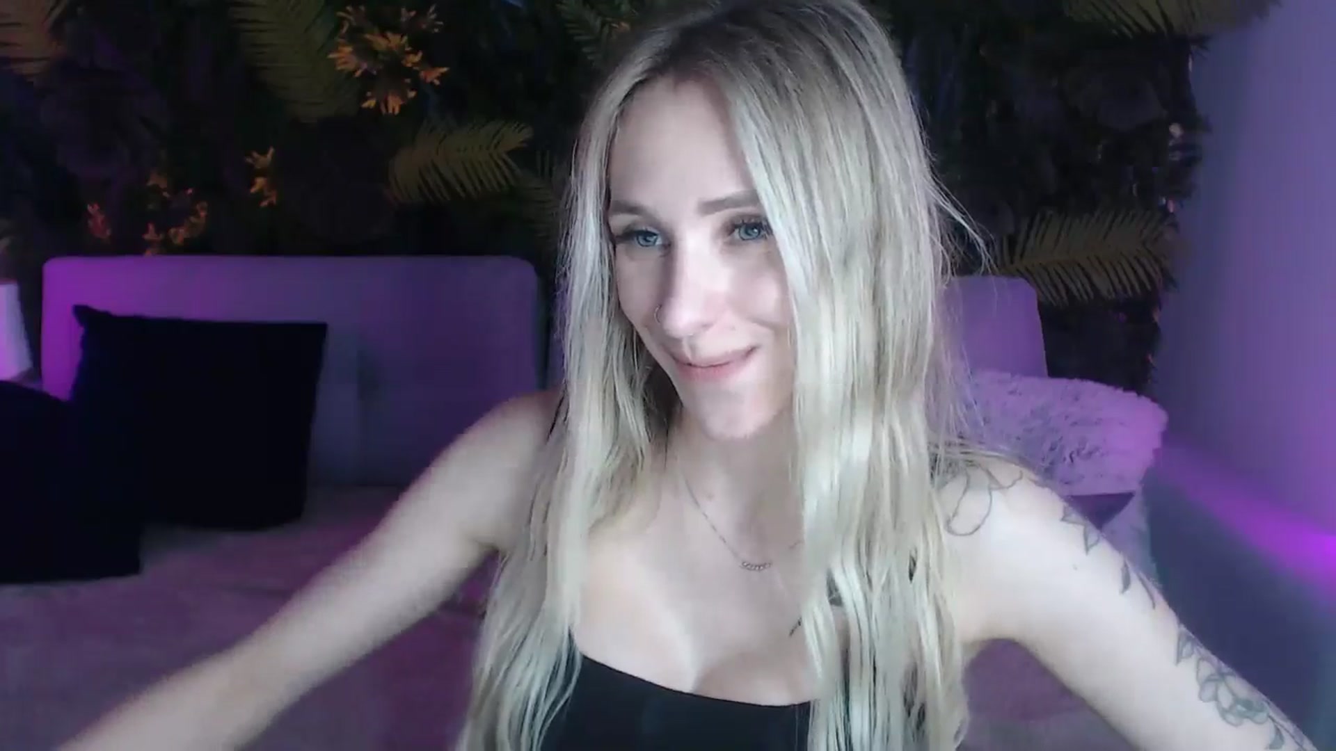 Gallery image thumbnail from Horny_Blond's myfreecams stream on, 06/10/2024, 12:48 image 16 of 20
